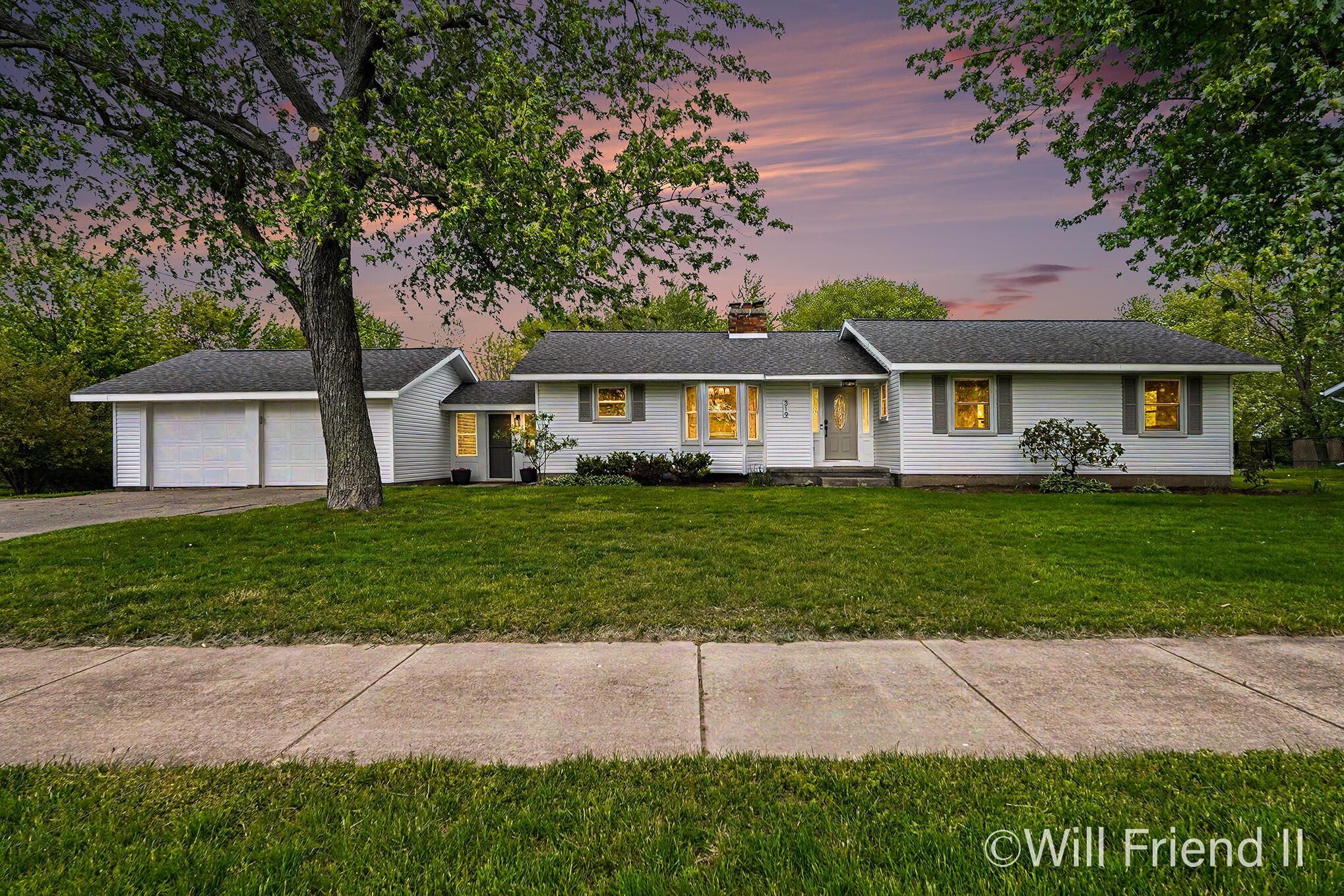 319 Country Club Road Holland MI 49424