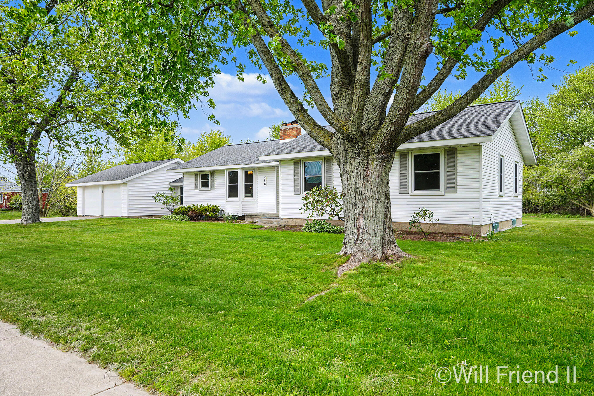 319 Country Club Road Holland MI 49424