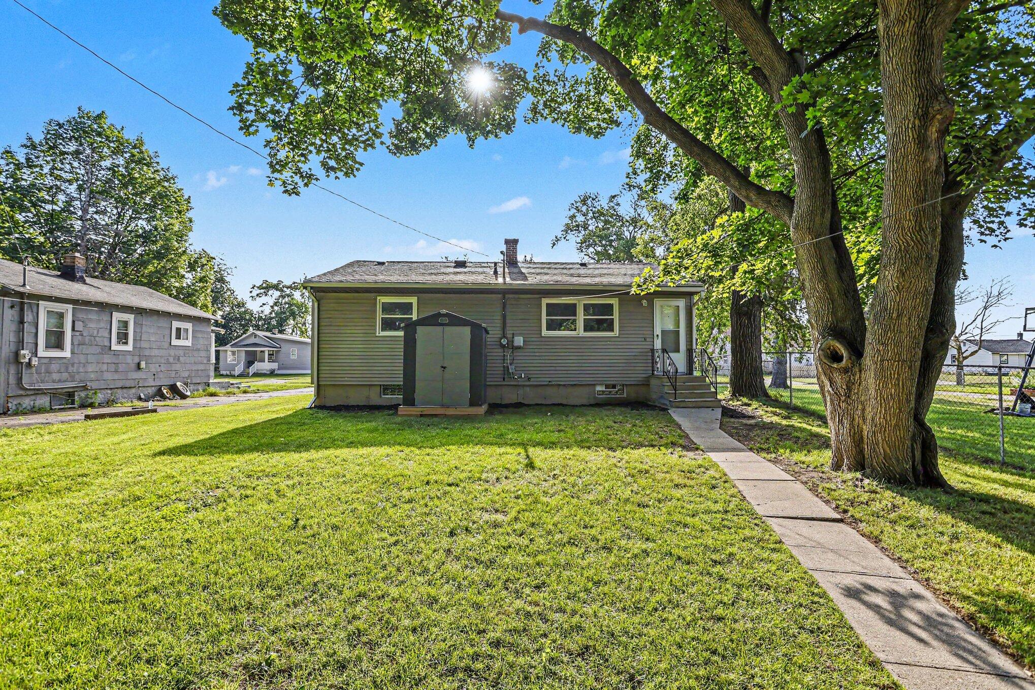1166 Hurd Avenue Benton Harbor MI 49022