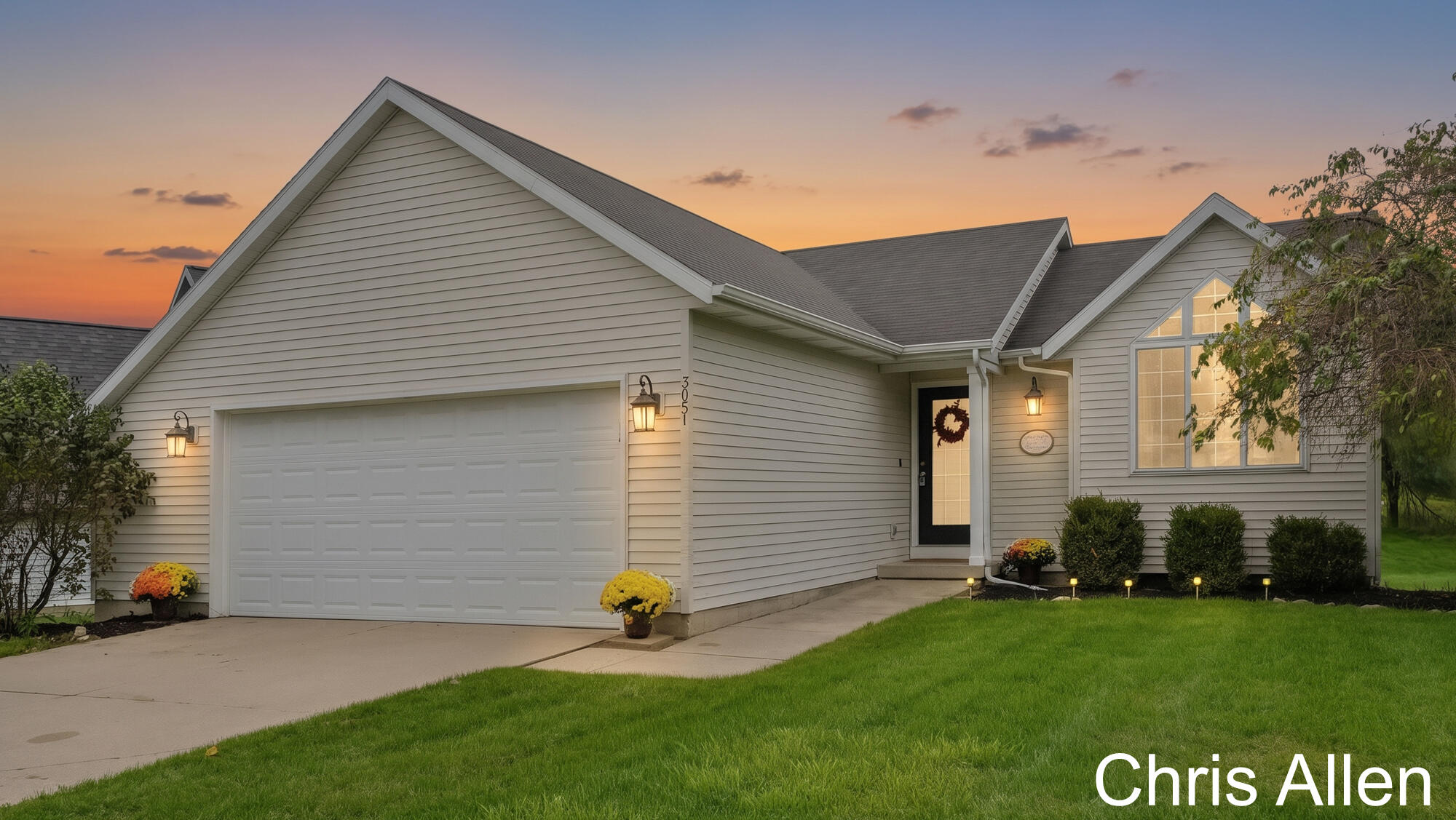 3051 Woodglen Street NW Grand Rapids MI 49504