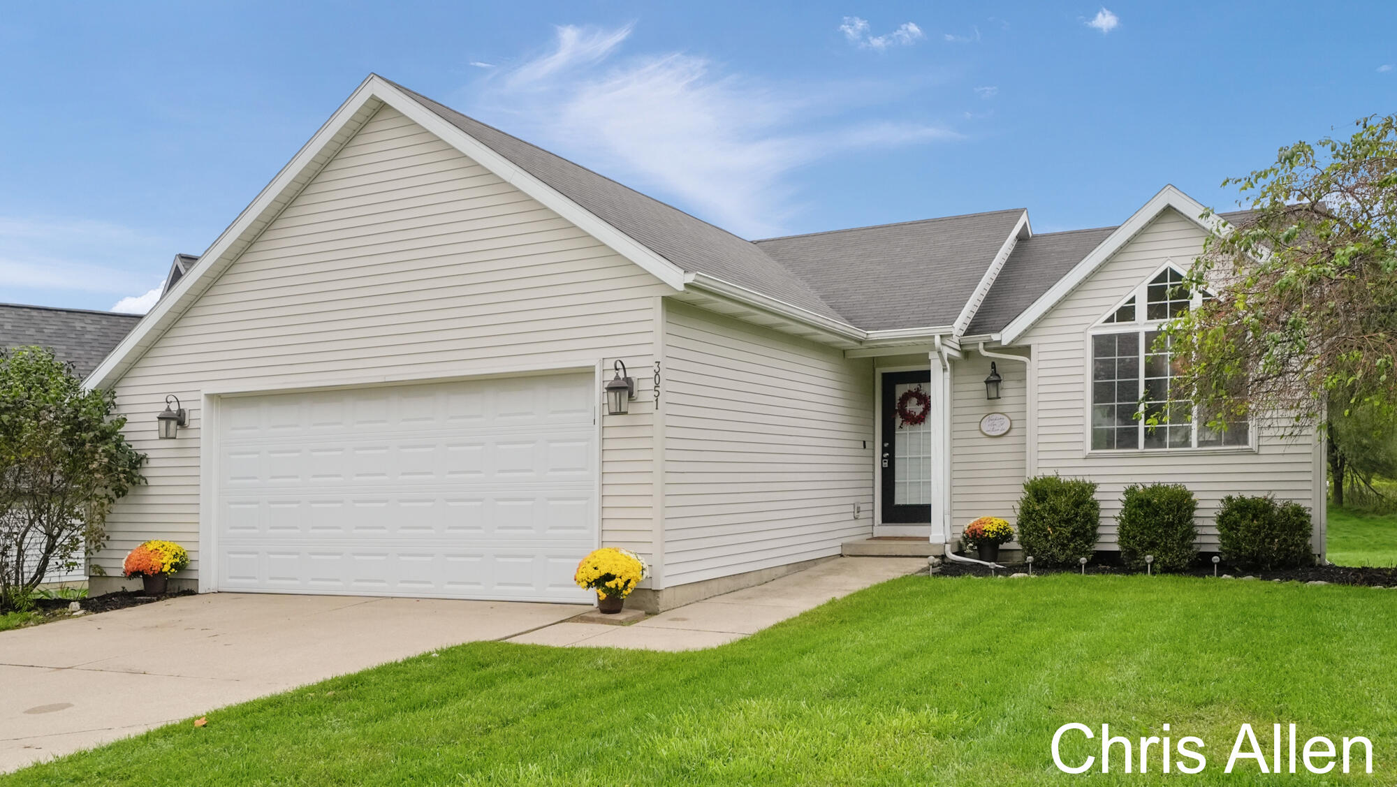 3051 Woodglen Street NW Grand Rapids MI 49504