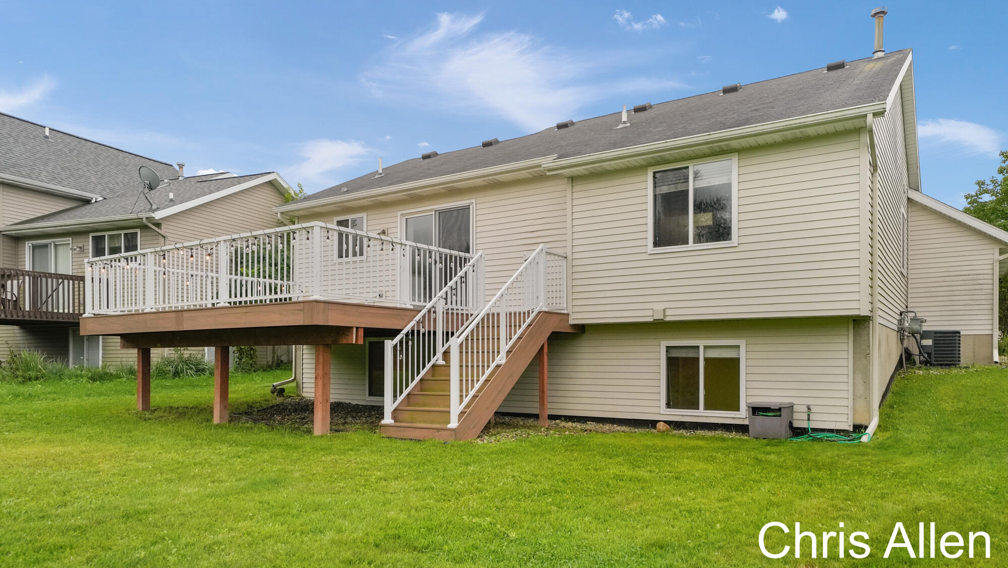 3051 Woodglen Street NW Grand Rapids MI 49504