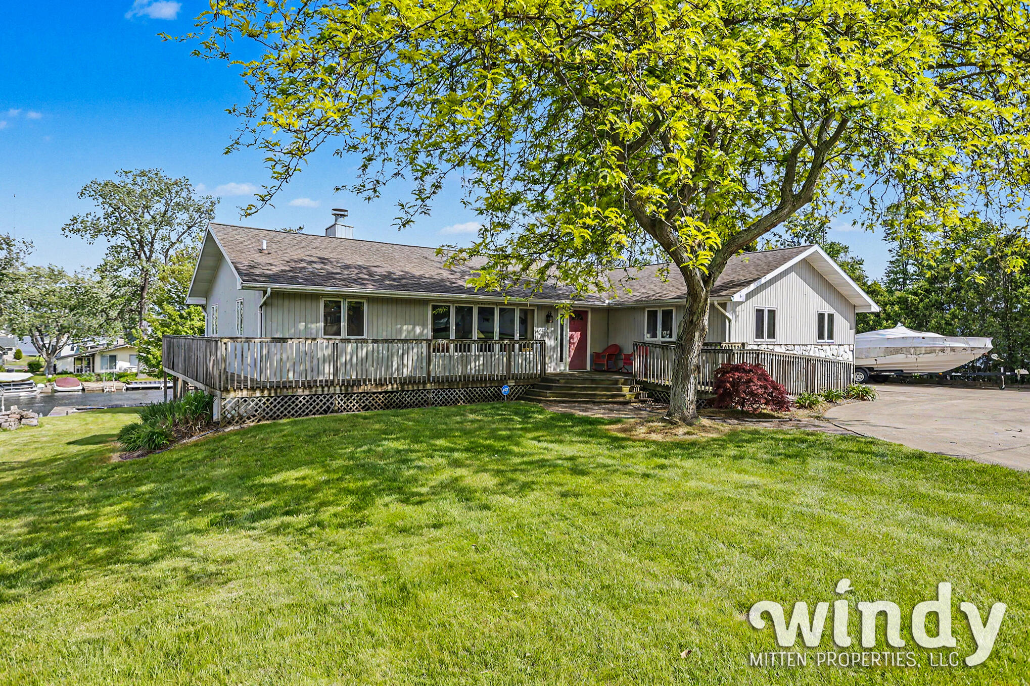 5005 Shoreview Drive Coloma MI 49038