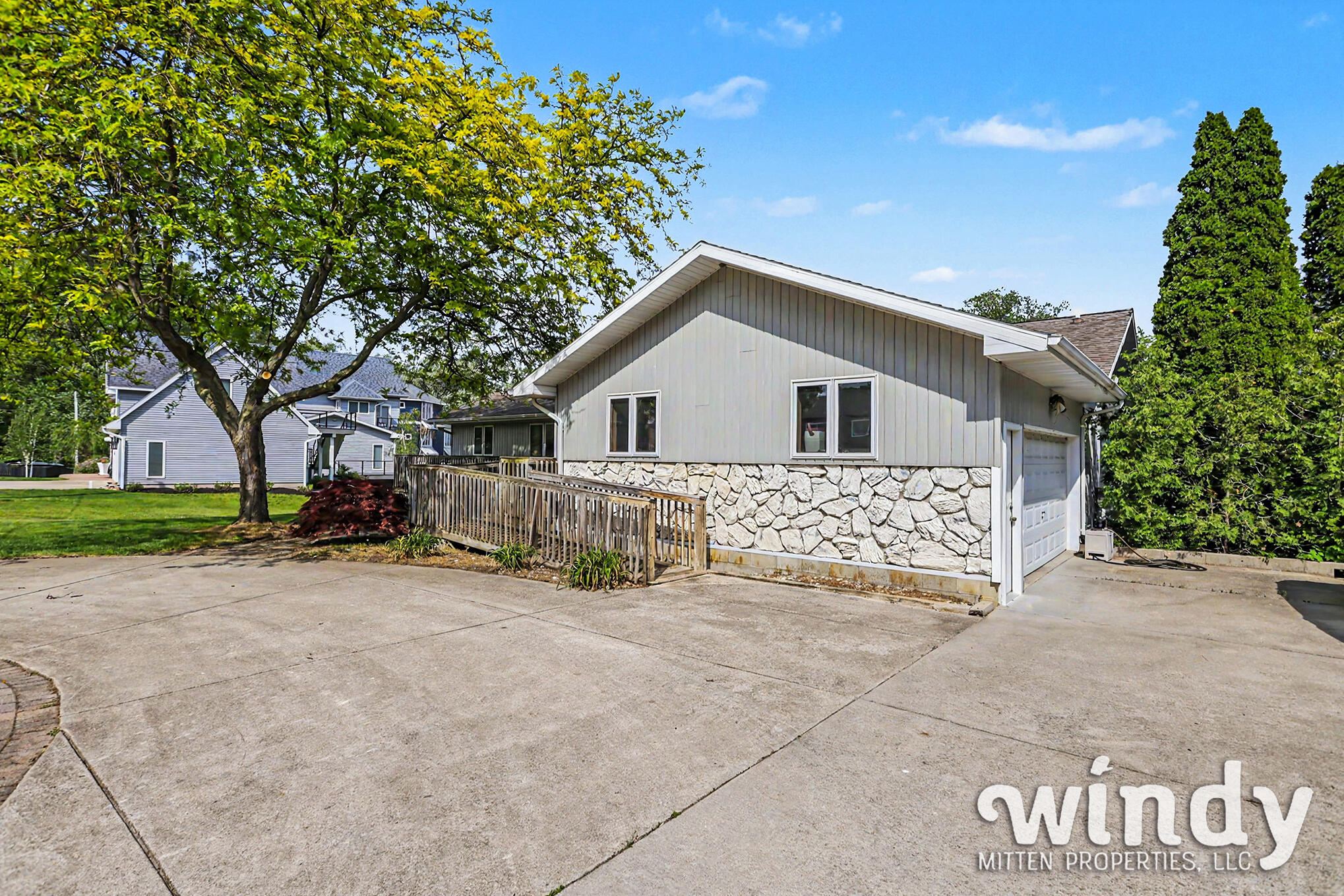 5005 Shoreview Drive Coloma MI 49038