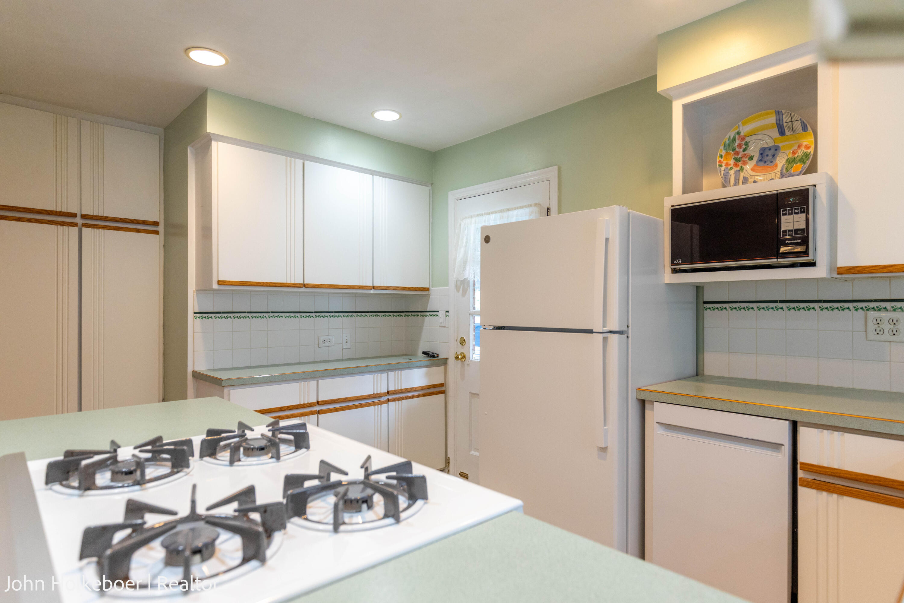 2226 College Avenue SE Grand Rapids MI 49507