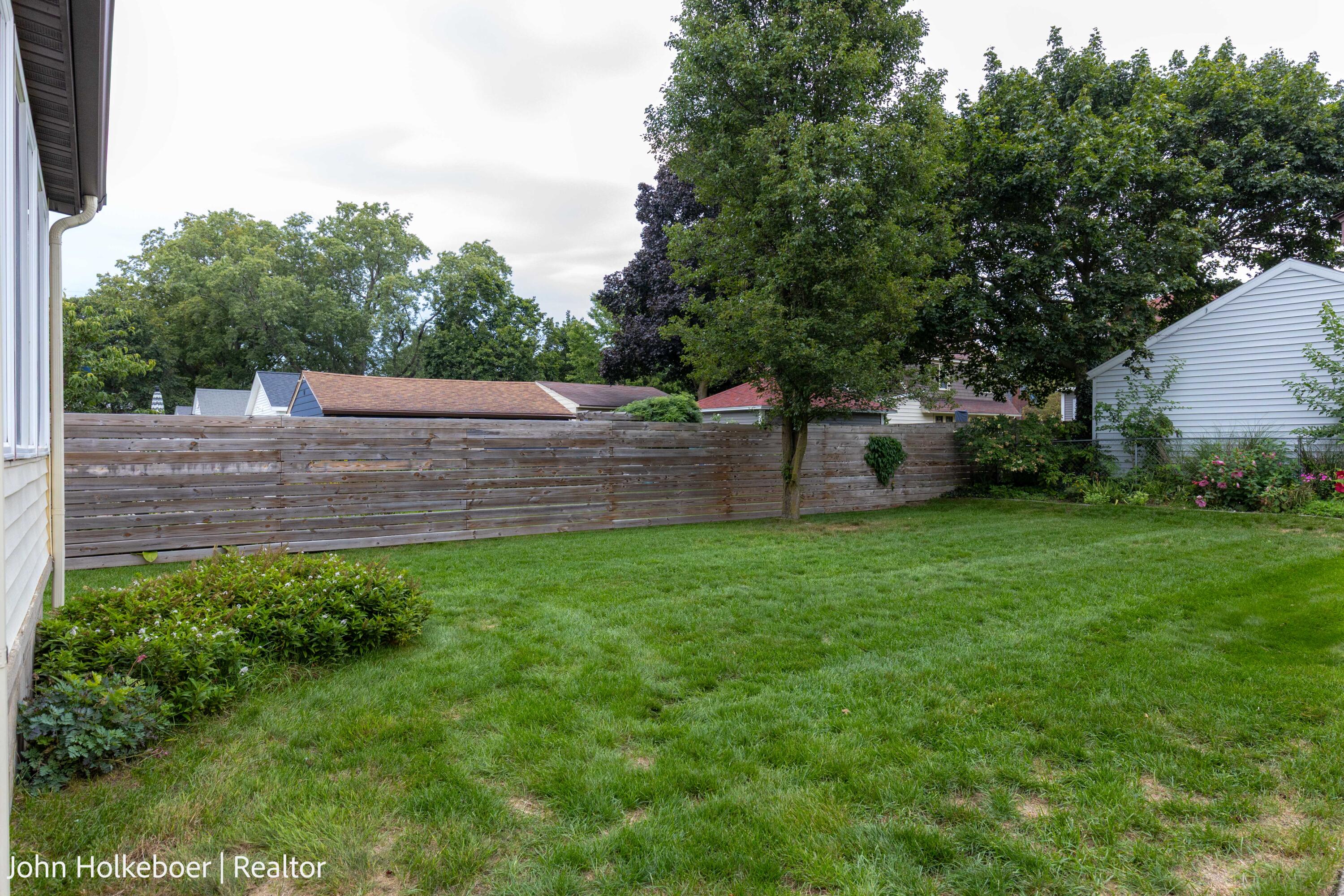 2226 College Avenue SE Grand Rapids MI 49507