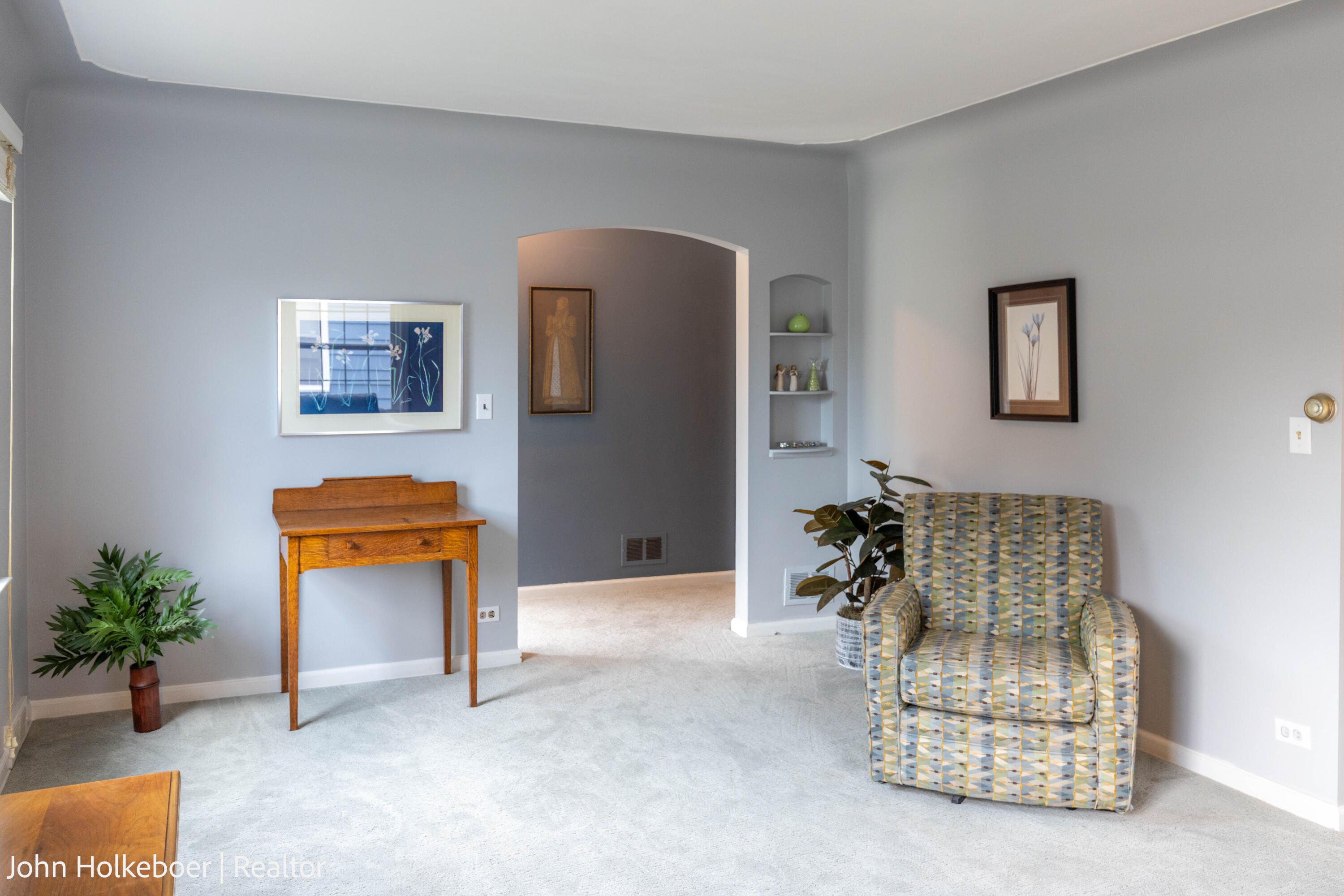 2226 College Avenue SE Grand Rapids MI 49507