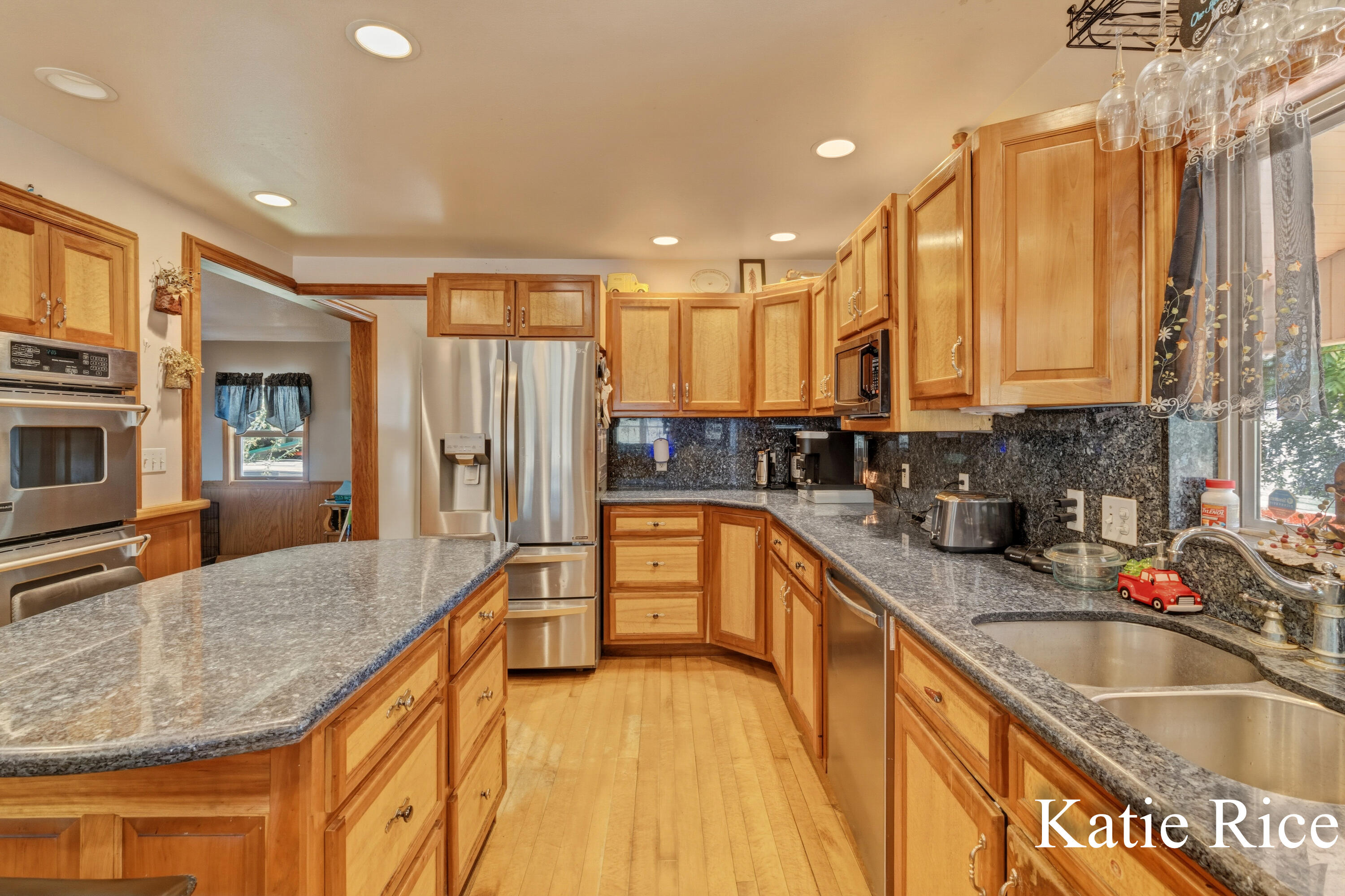 2030 N Scenic Drive Muskegon MI 49445