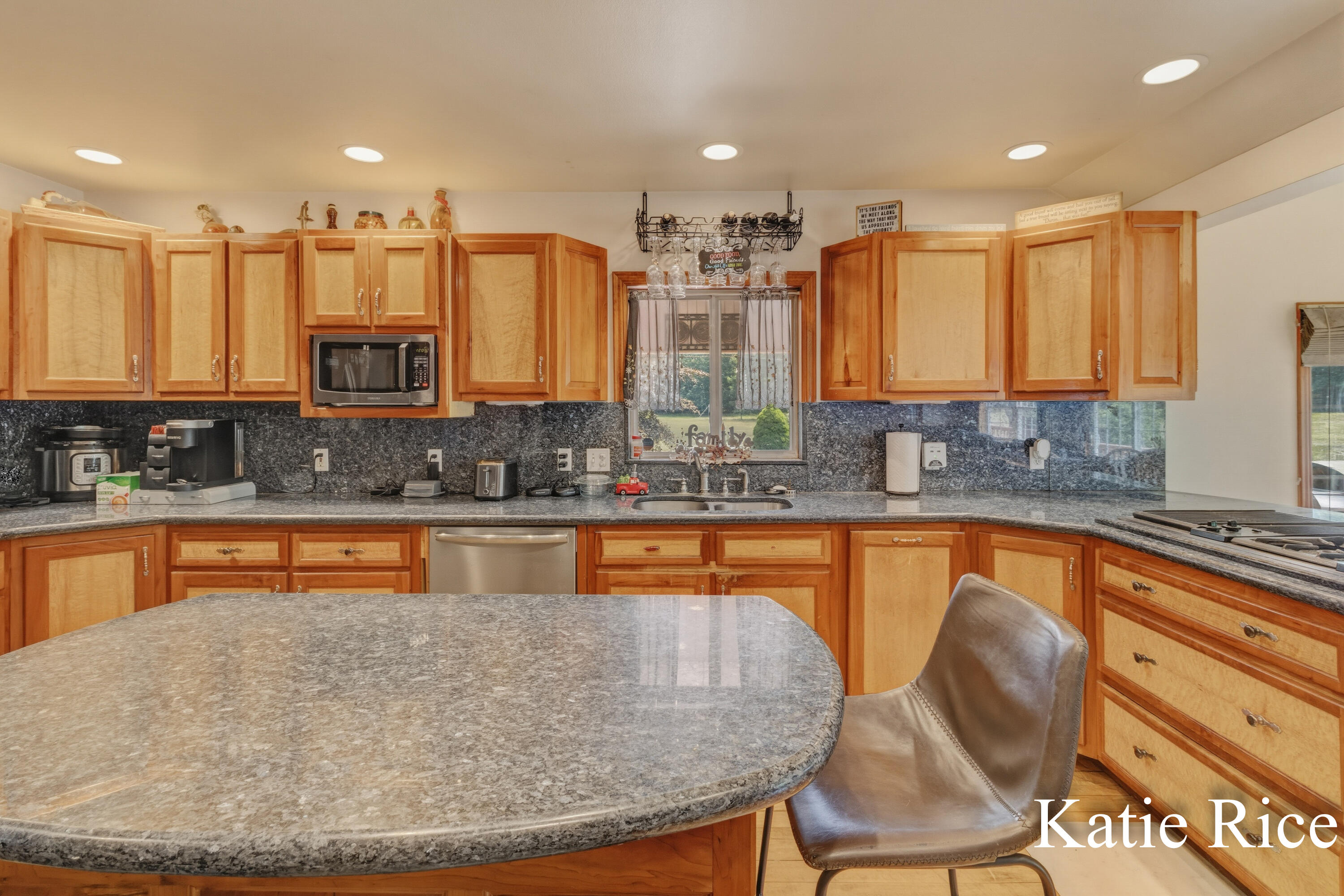 2030 N Scenic Drive Muskegon MI 49445