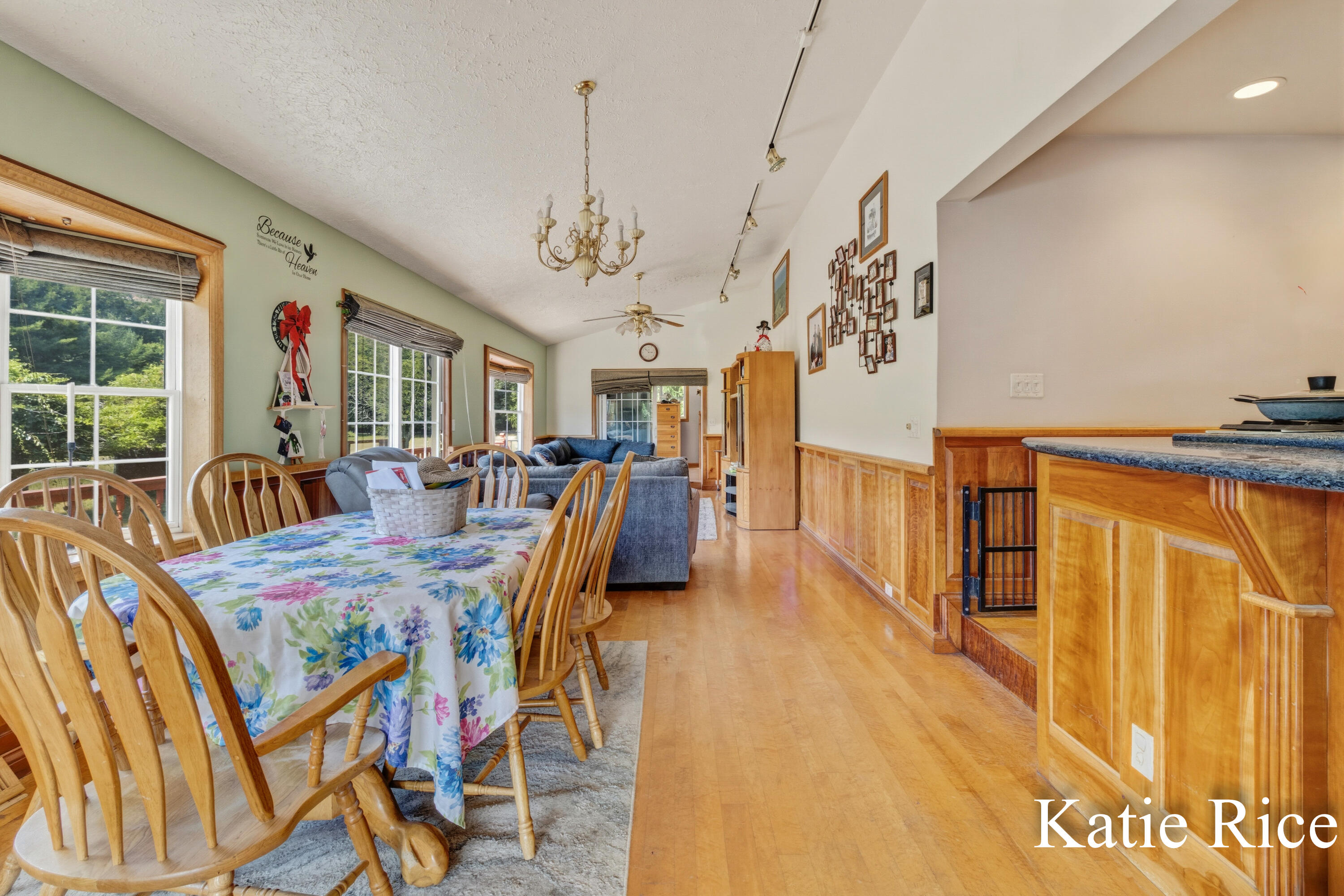 2030 N Scenic Drive Muskegon MI 49445