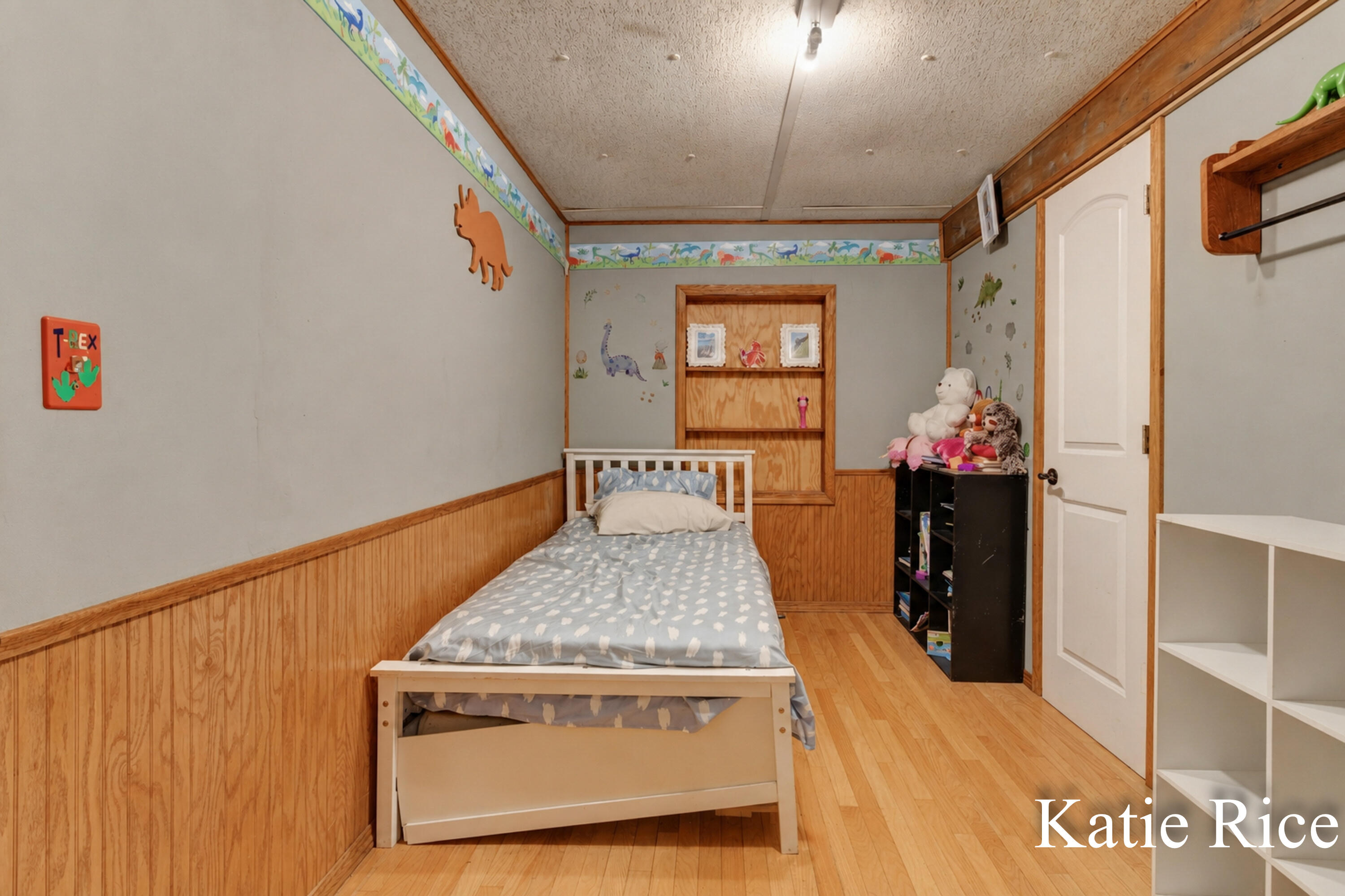 2030 N Scenic Drive Muskegon MI 49445