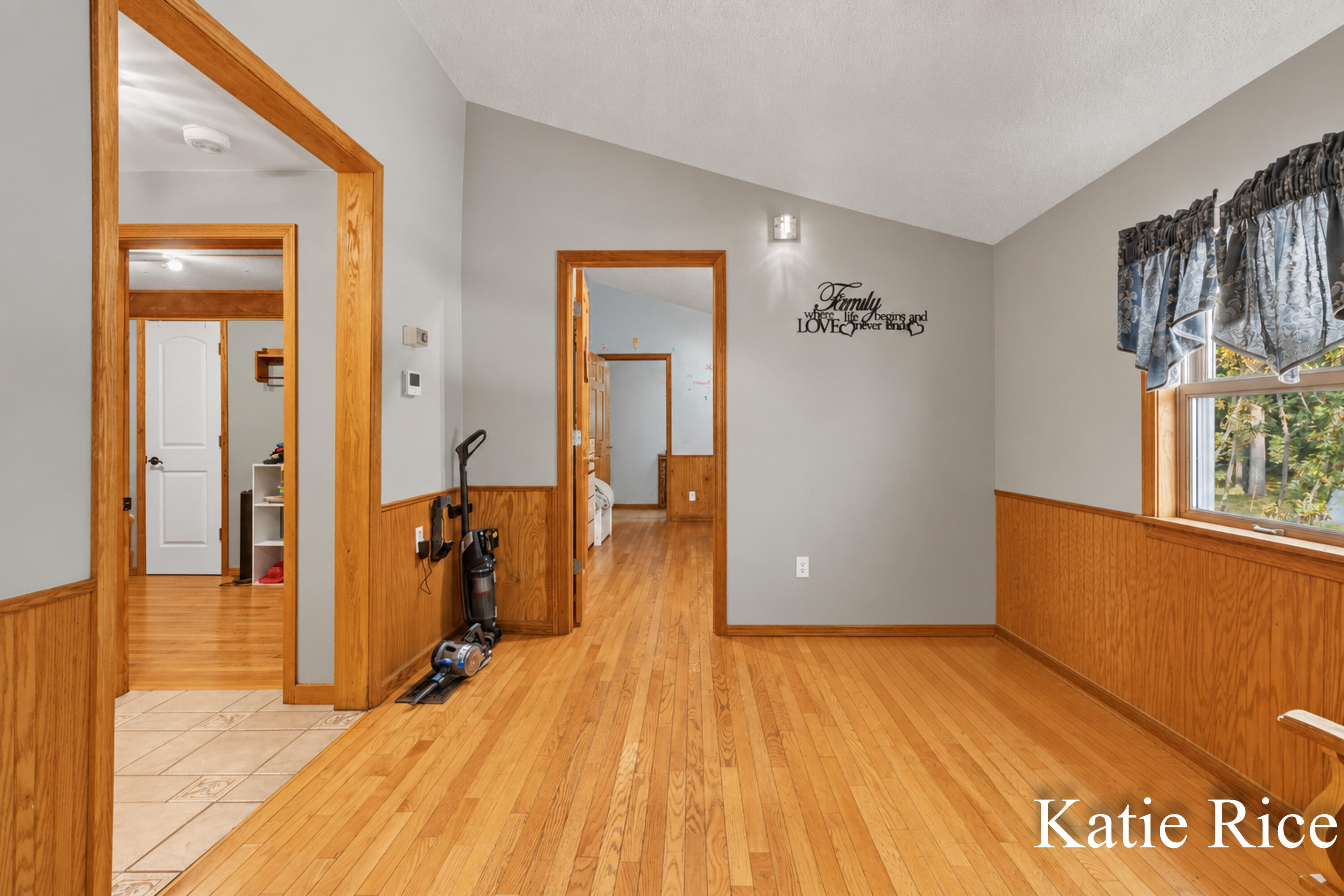 2030 N Scenic Drive Muskegon MI 49445