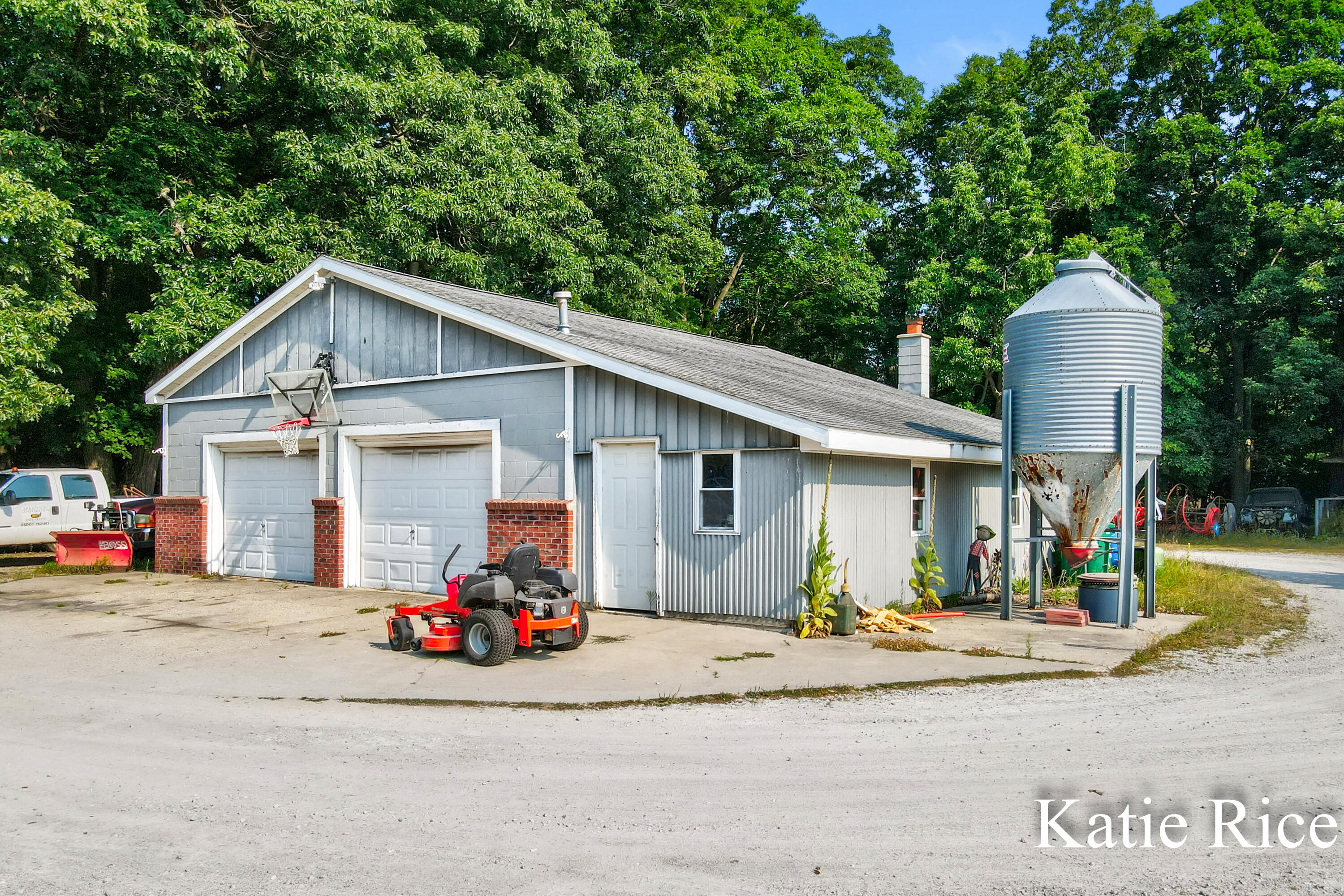 2030 N Scenic Drive Muskegon MI 49445