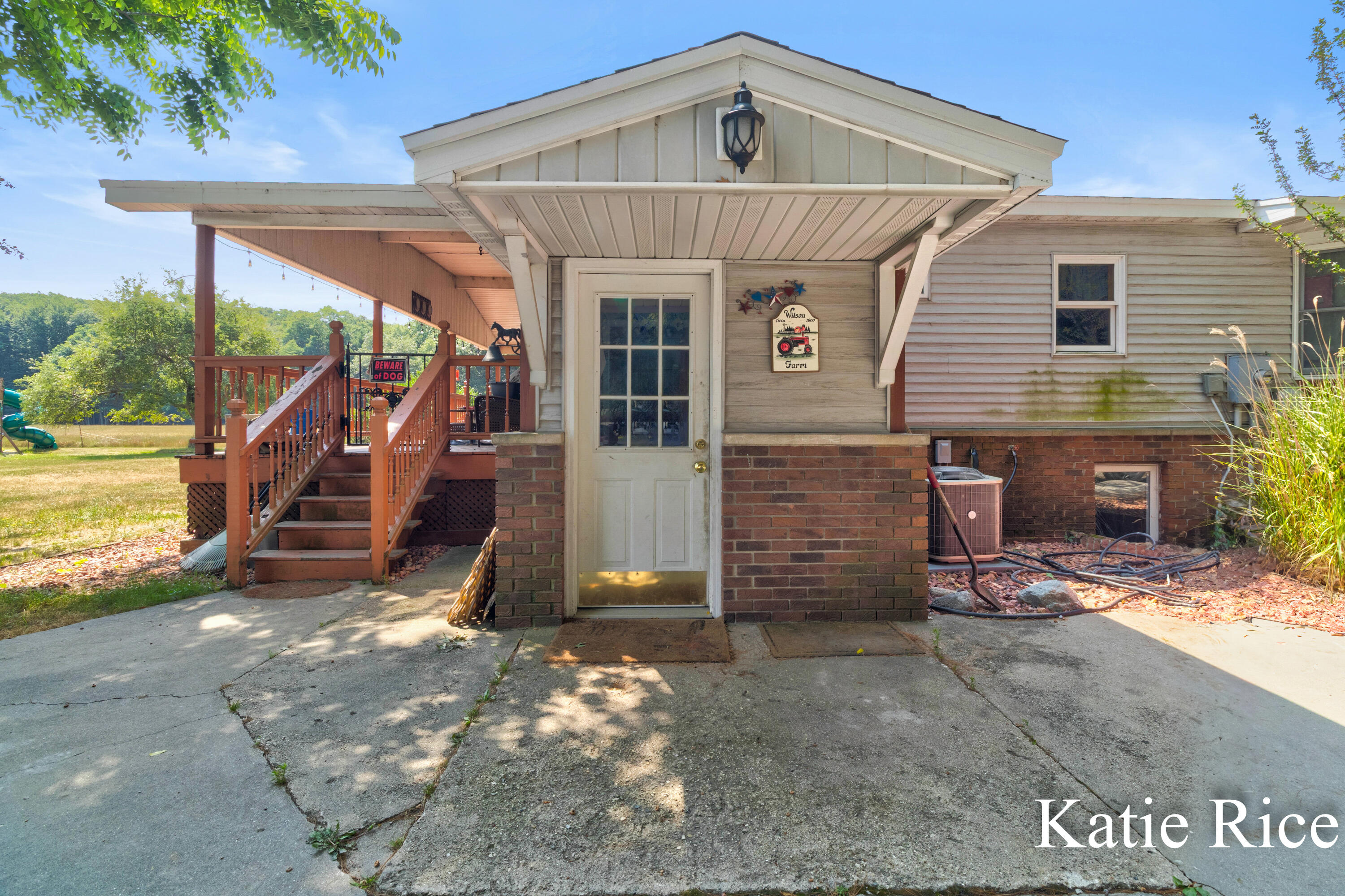 2030 N Scenic Drive Muskegon MI 49445