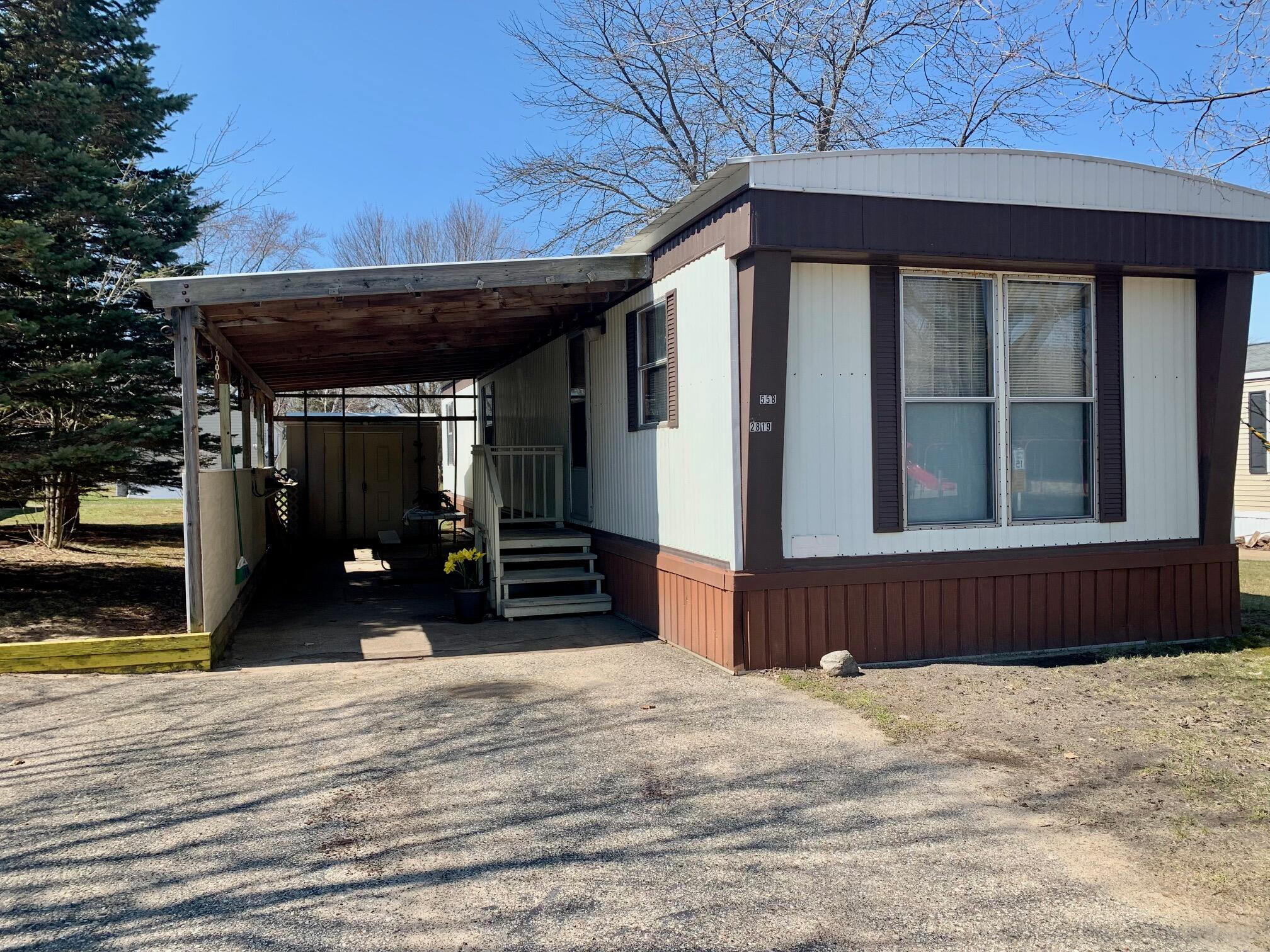 2819 N Sandy Drive Ludington MI 49431