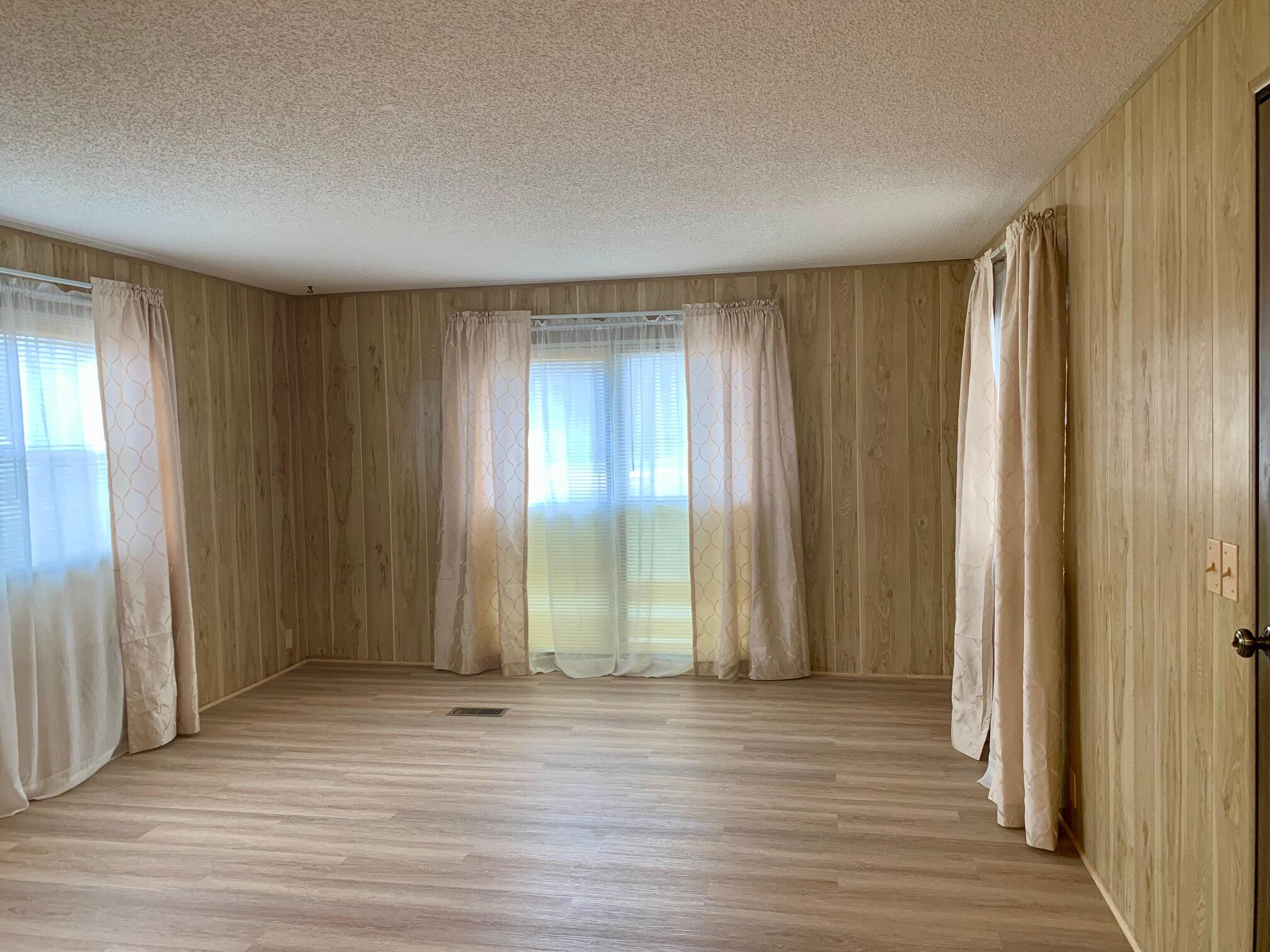 2819 N Sandy Drive Ludington MI 49431