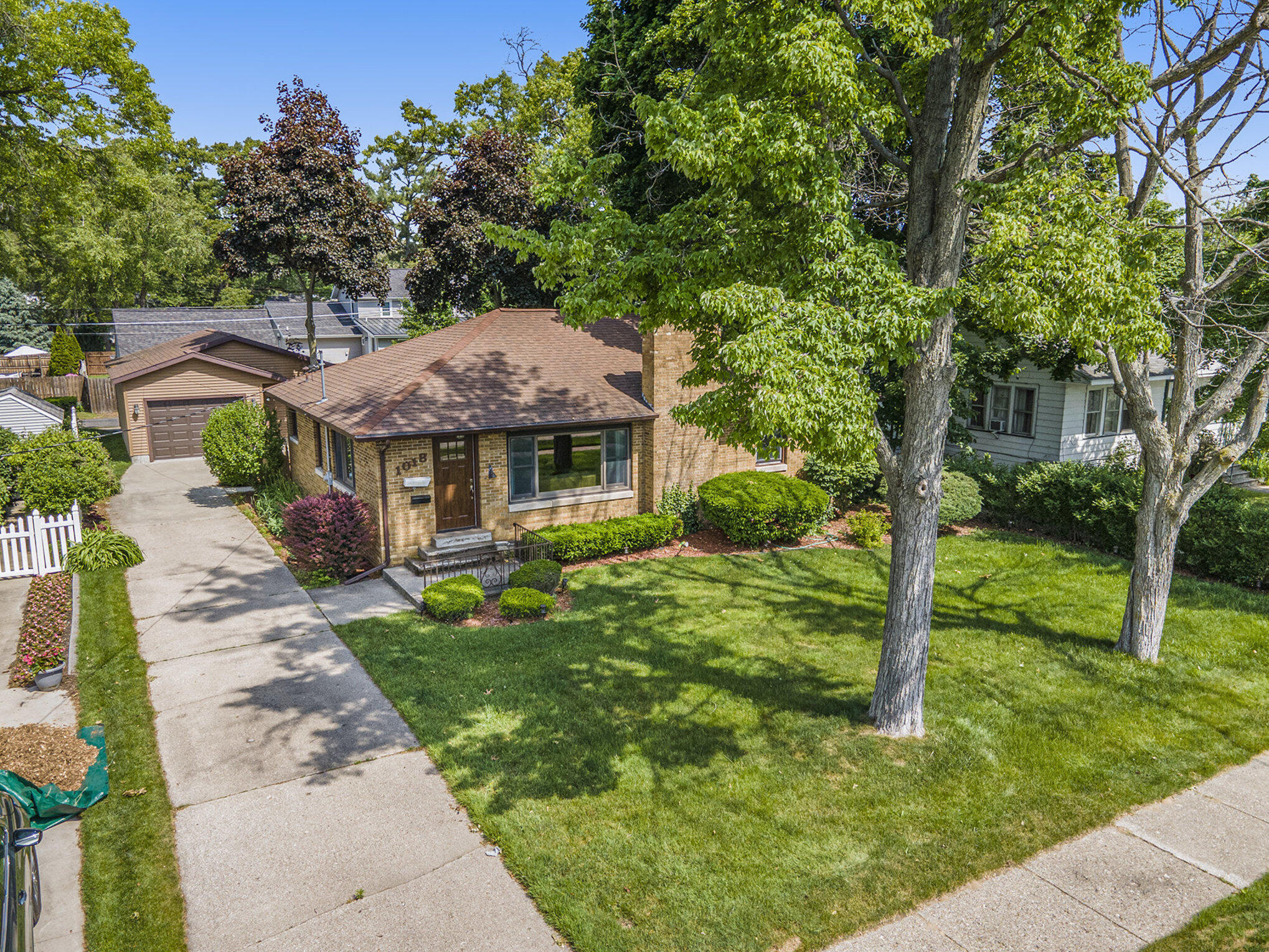 1018 Ruddiman Drive Muskegon MI 49445