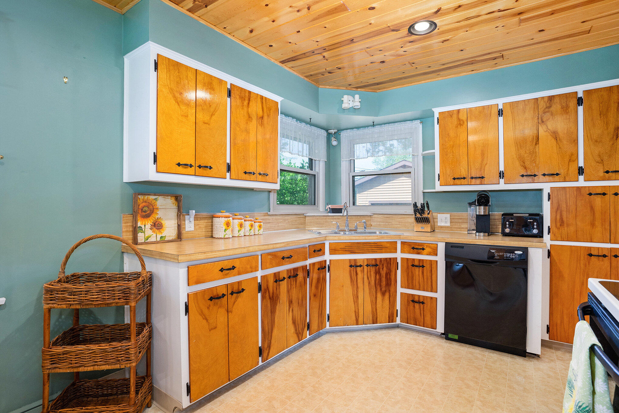 1018 Ruddiman Drive Muskegon MI 49445