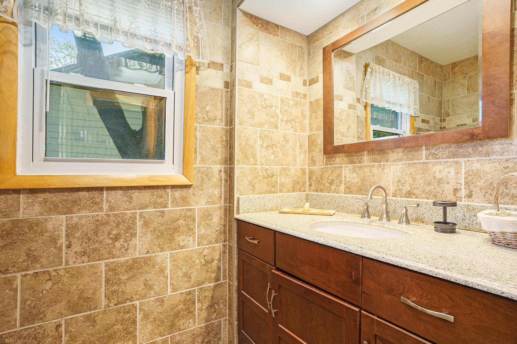 1018 Ruddiman Drive Muskegon MI 49445