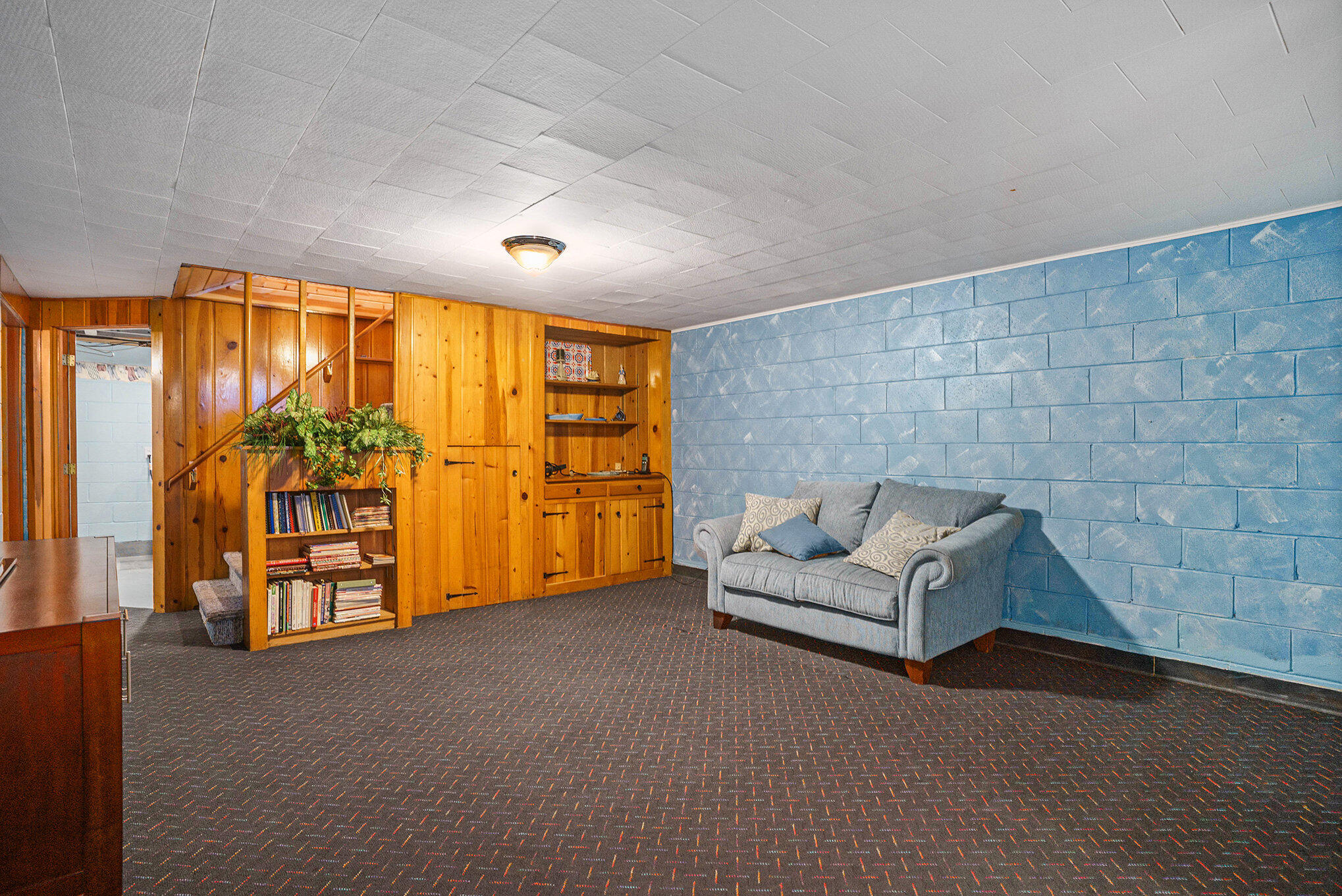 1018 Ruddiman Drive Muskegon MI 49445