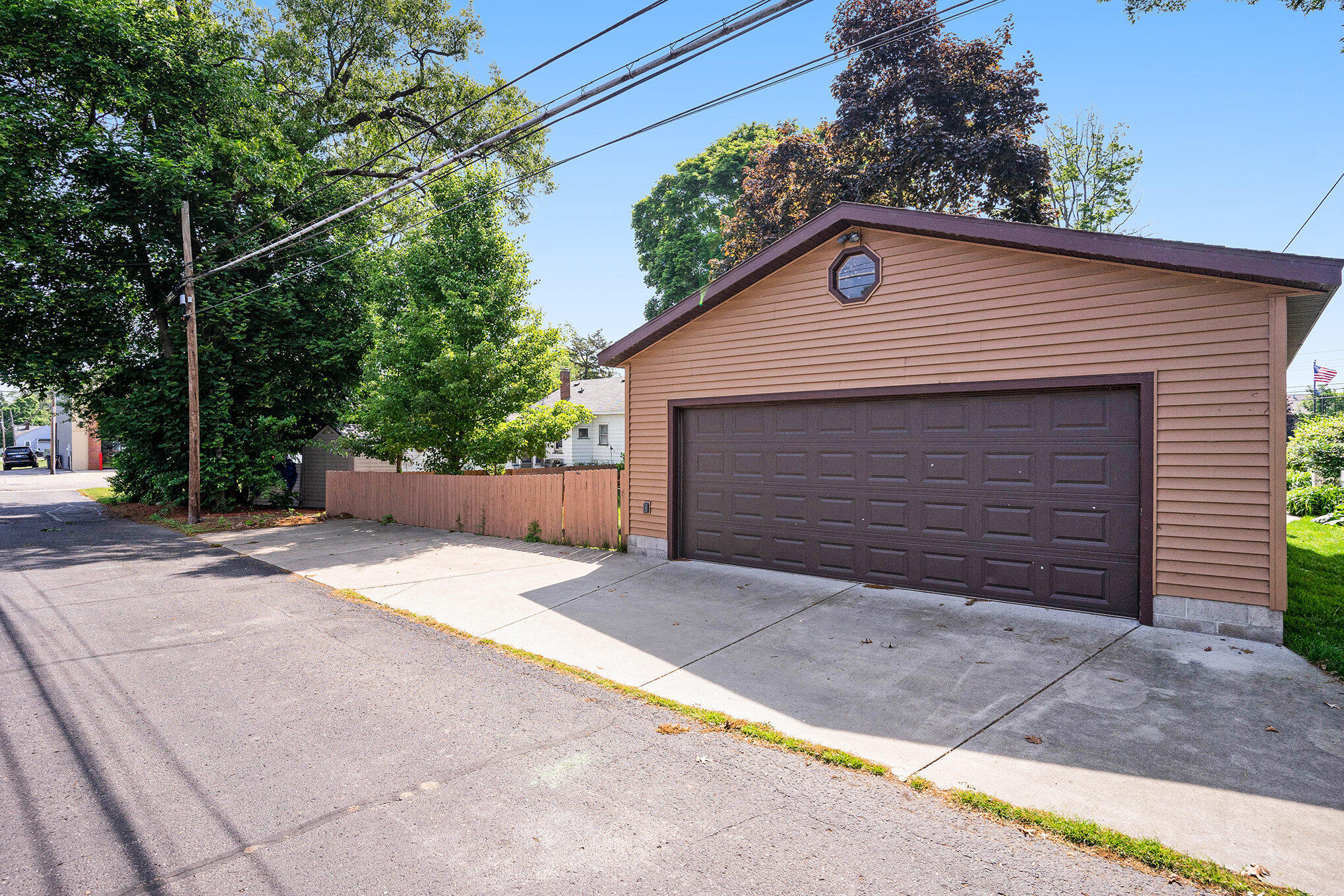 1018 Ruddiman Drive Muskegon MI 49445