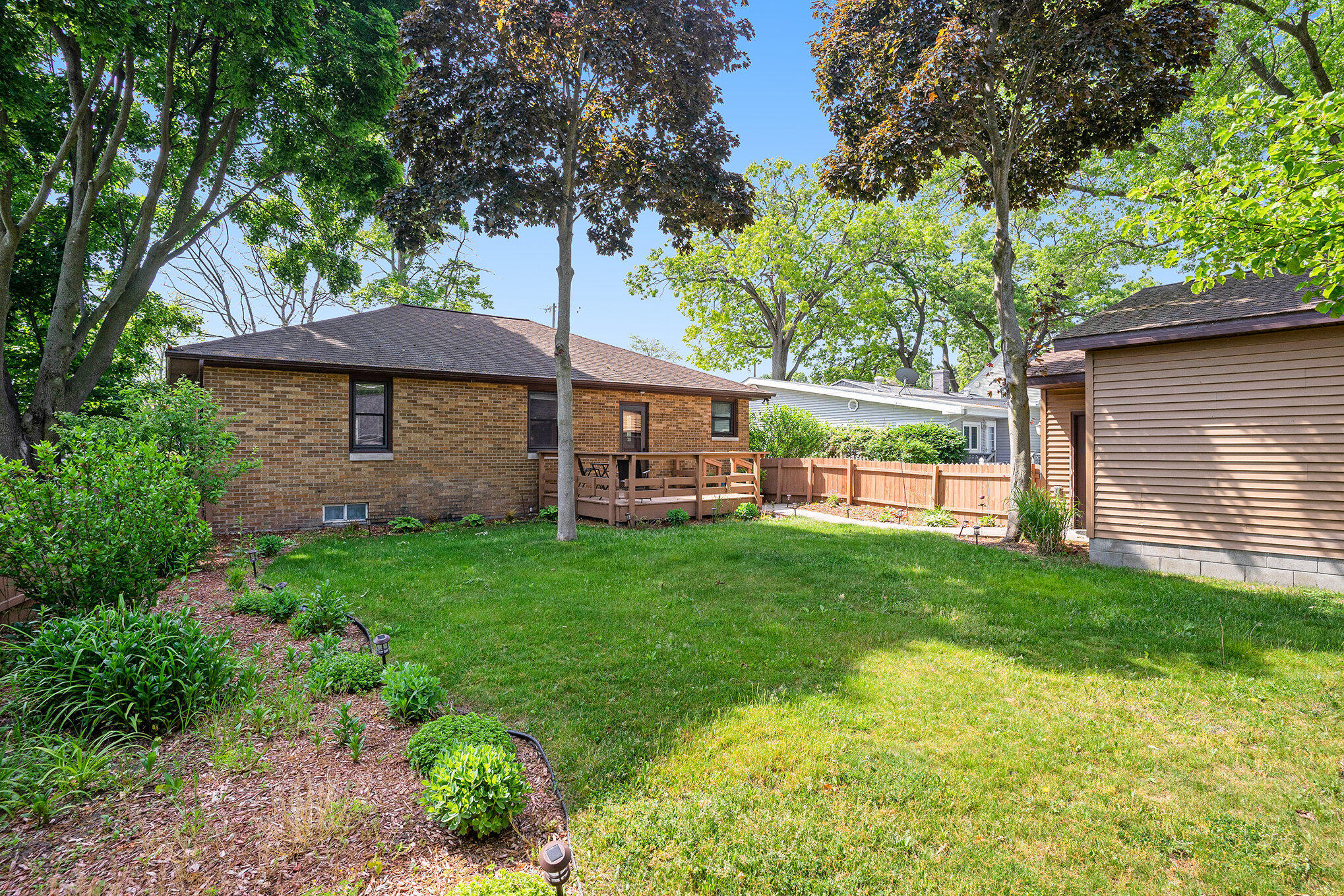 1018 Ruddiman Drive Muskegon MI 49445
