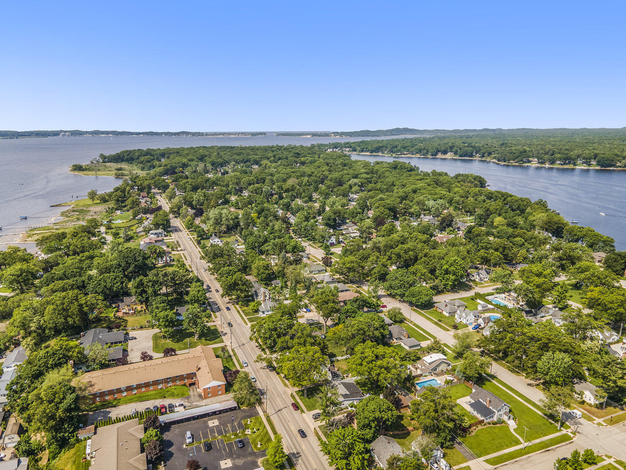 1018 Ruddiman Drive Muskegon MI 49445