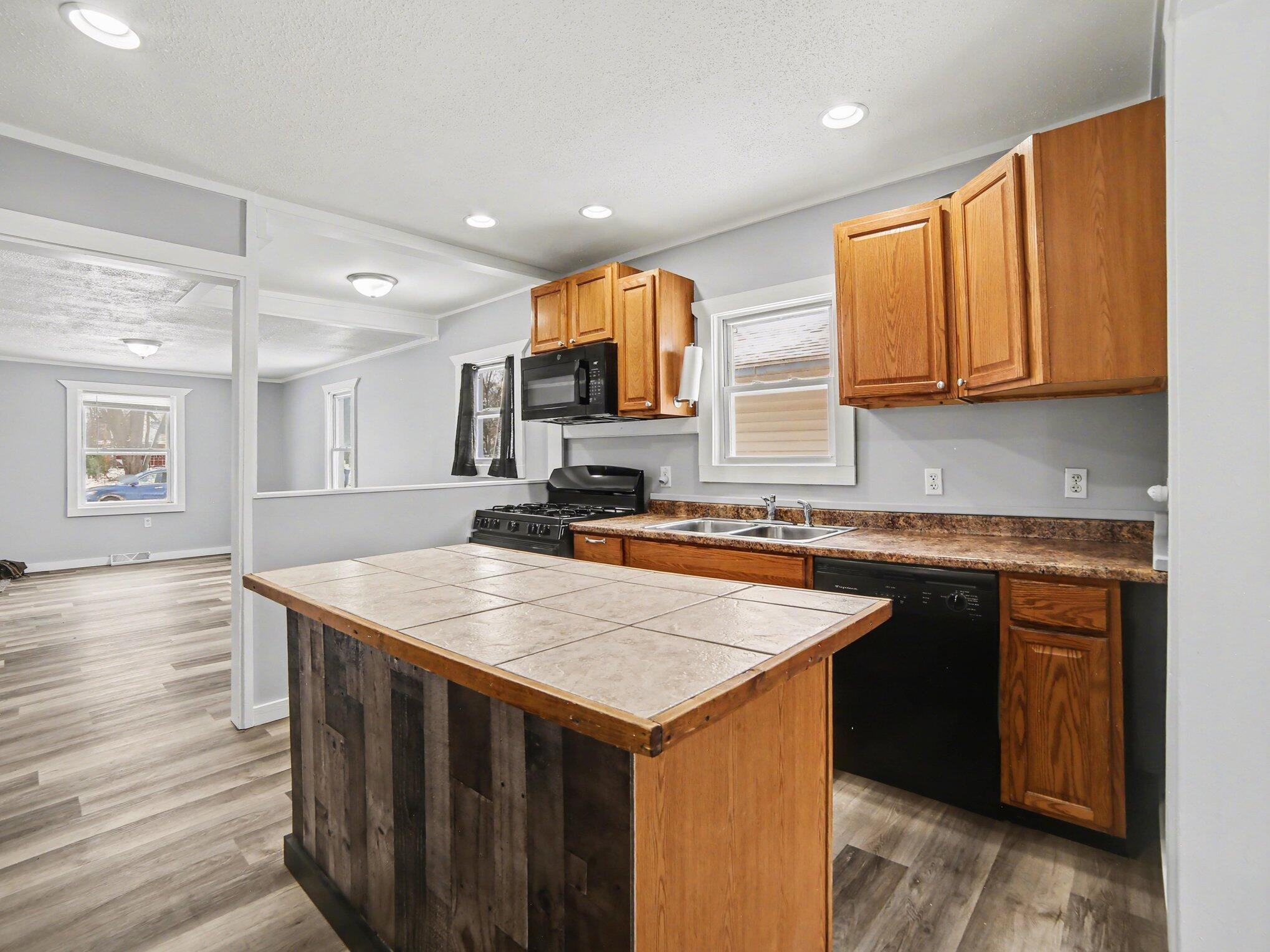 1891 Nevada Street Muskegon MI 49441