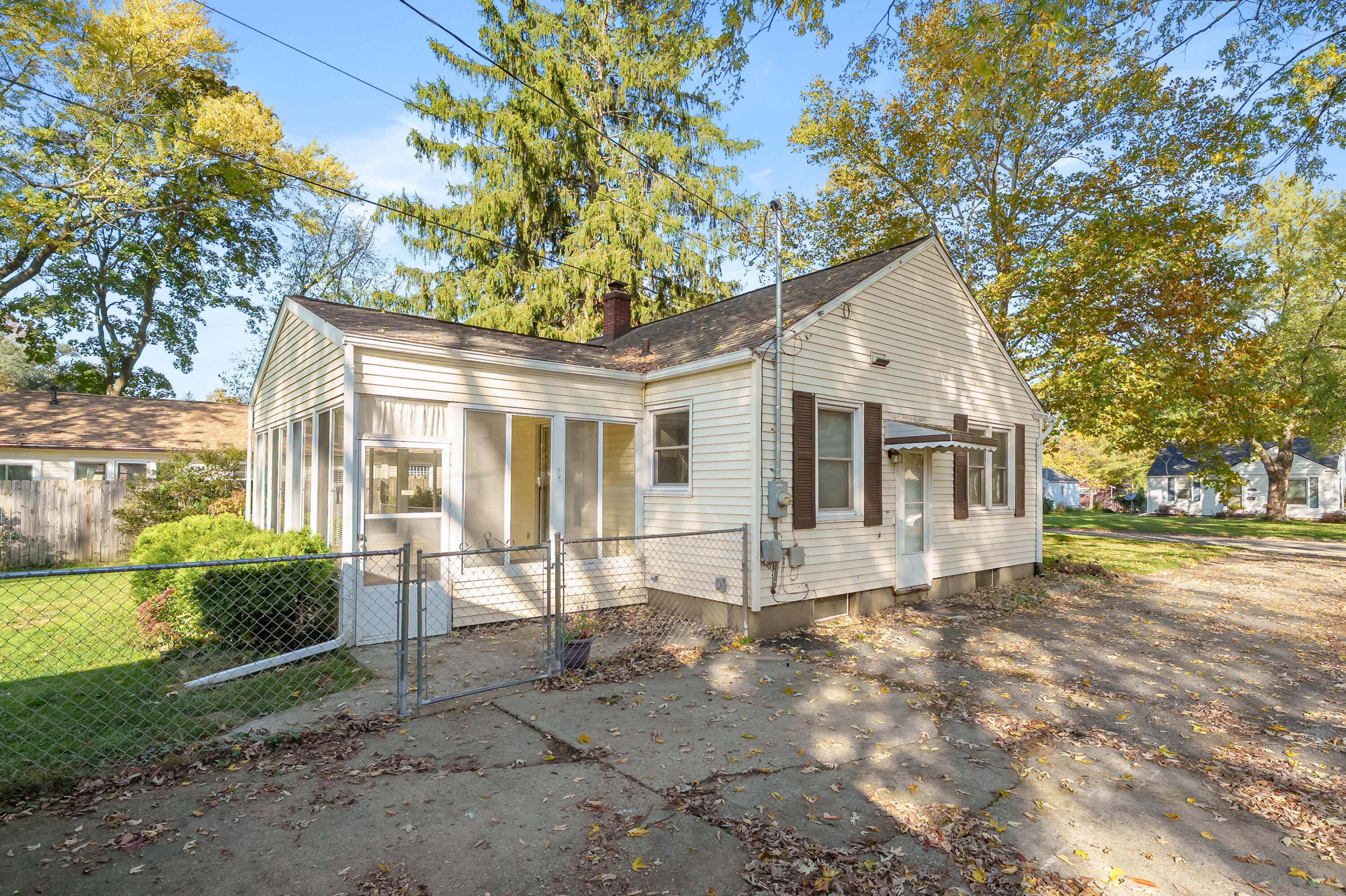 1610 Fulton Street Kalamazoo MI 49001