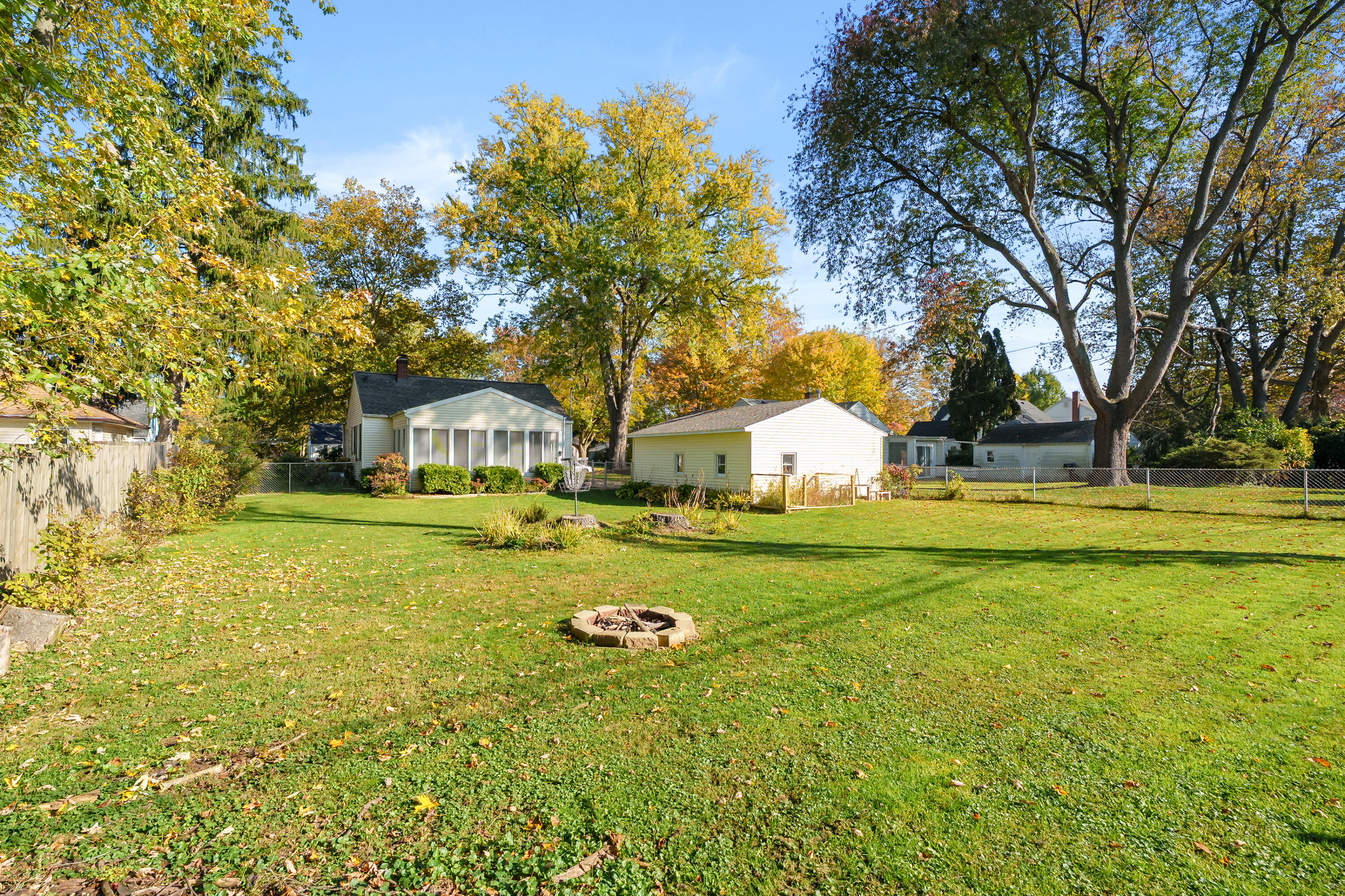 1610 Fulton Street Kalamazoo MI 49001