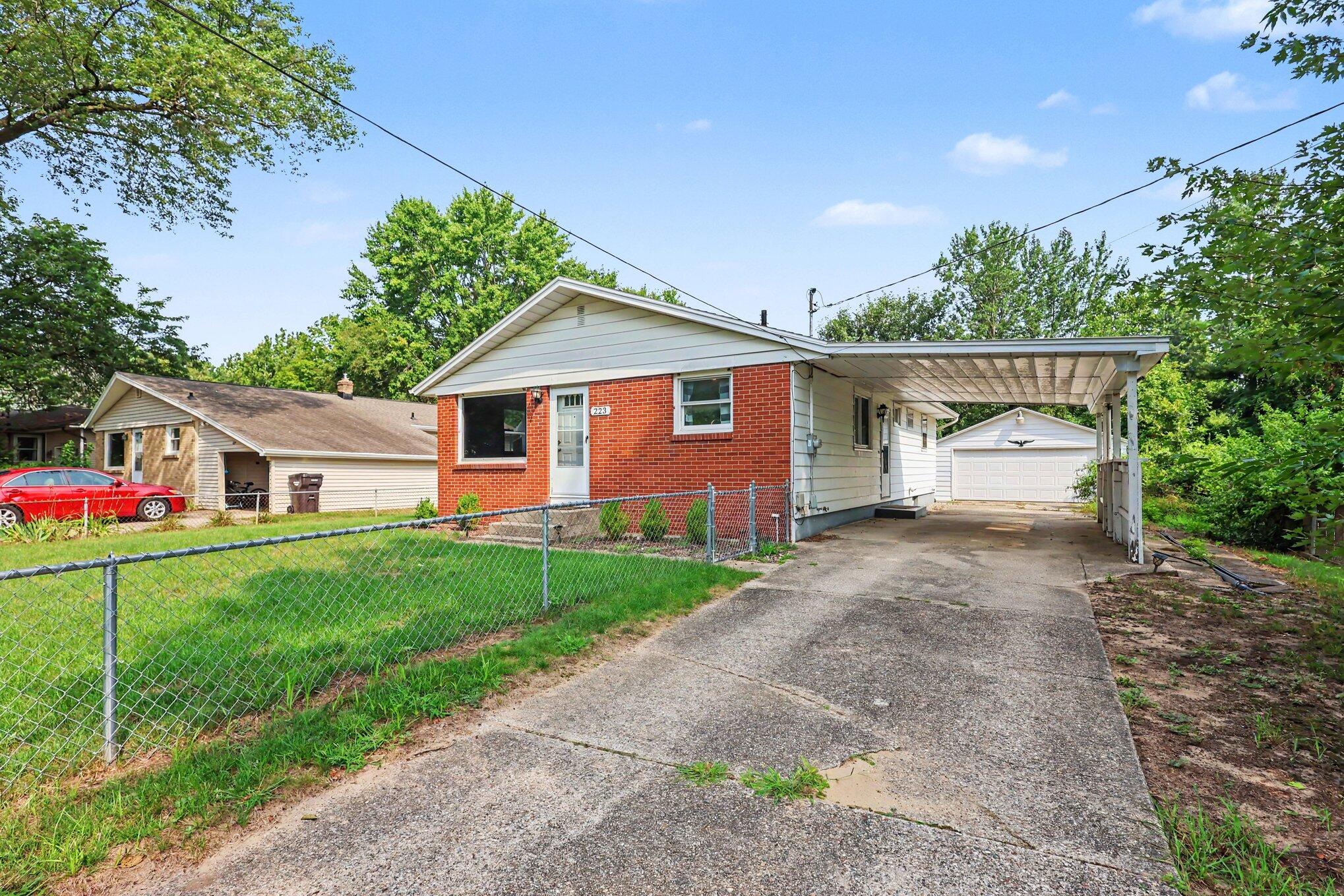 223 Marcus Street SW Grand Rapids MI 49548