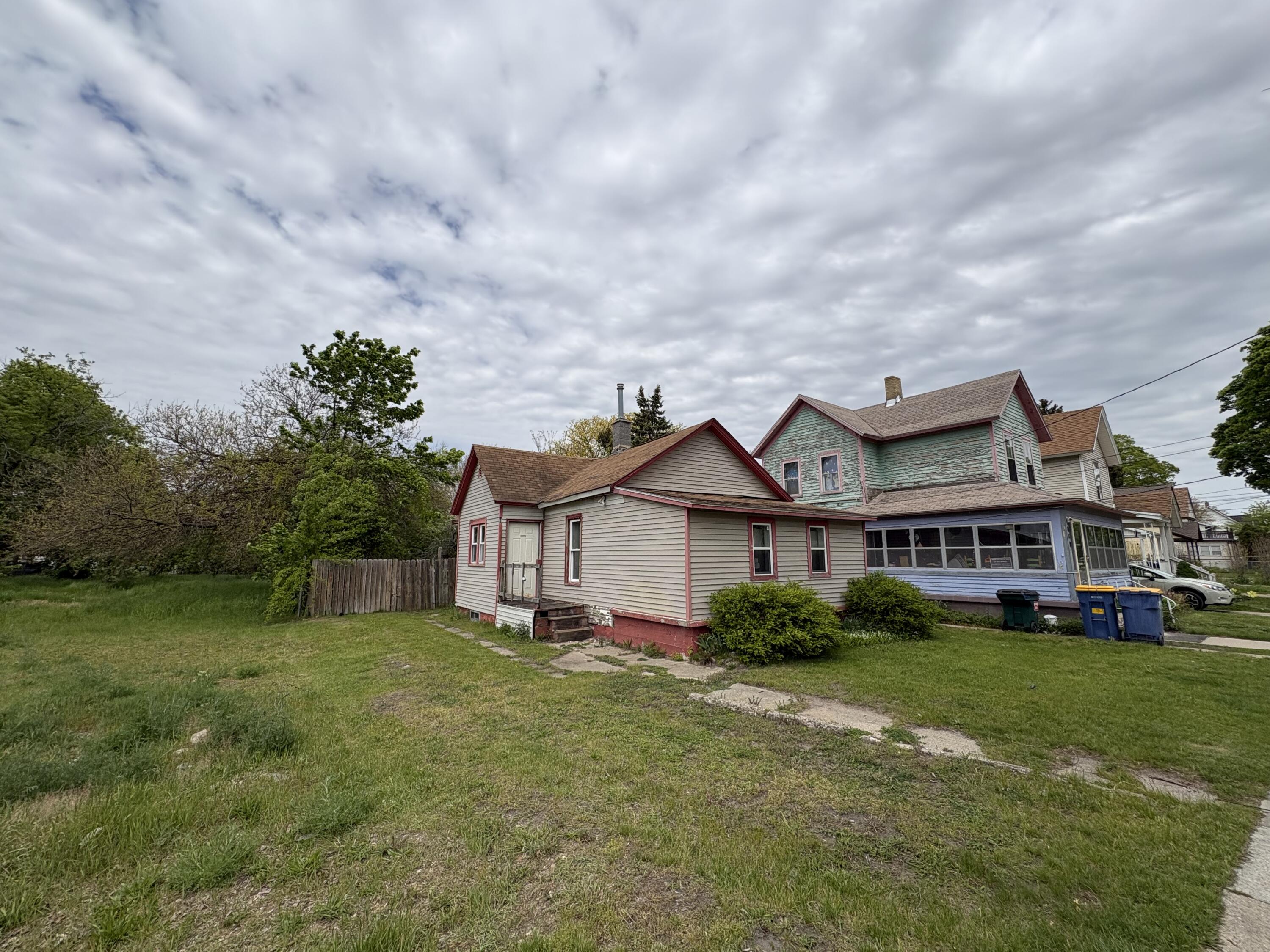 1053 Sheldon Avenue SE Grand Rapids MI 49507