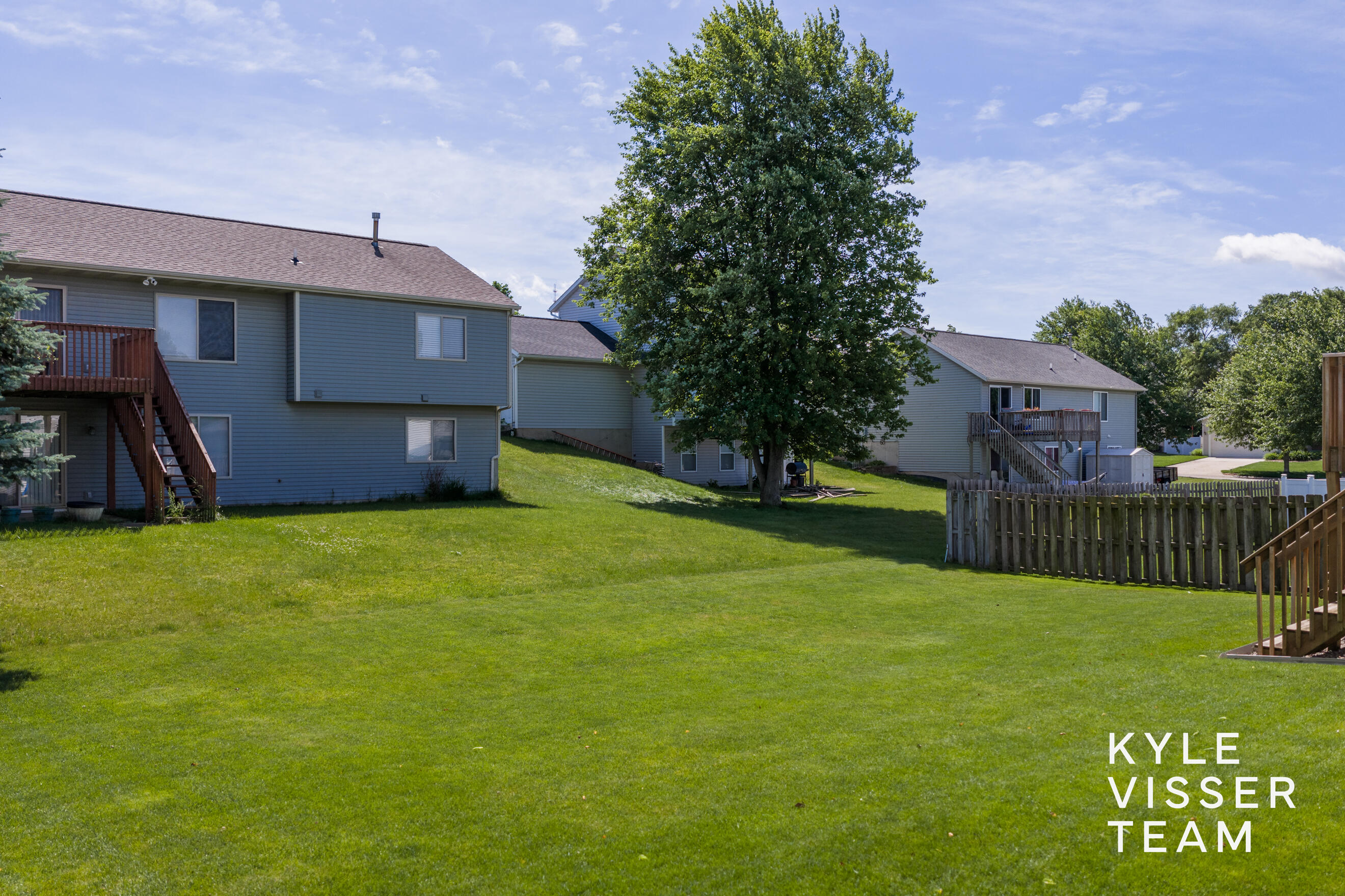 1642 Simmons Avenue NE Grand Rapids MI 49505