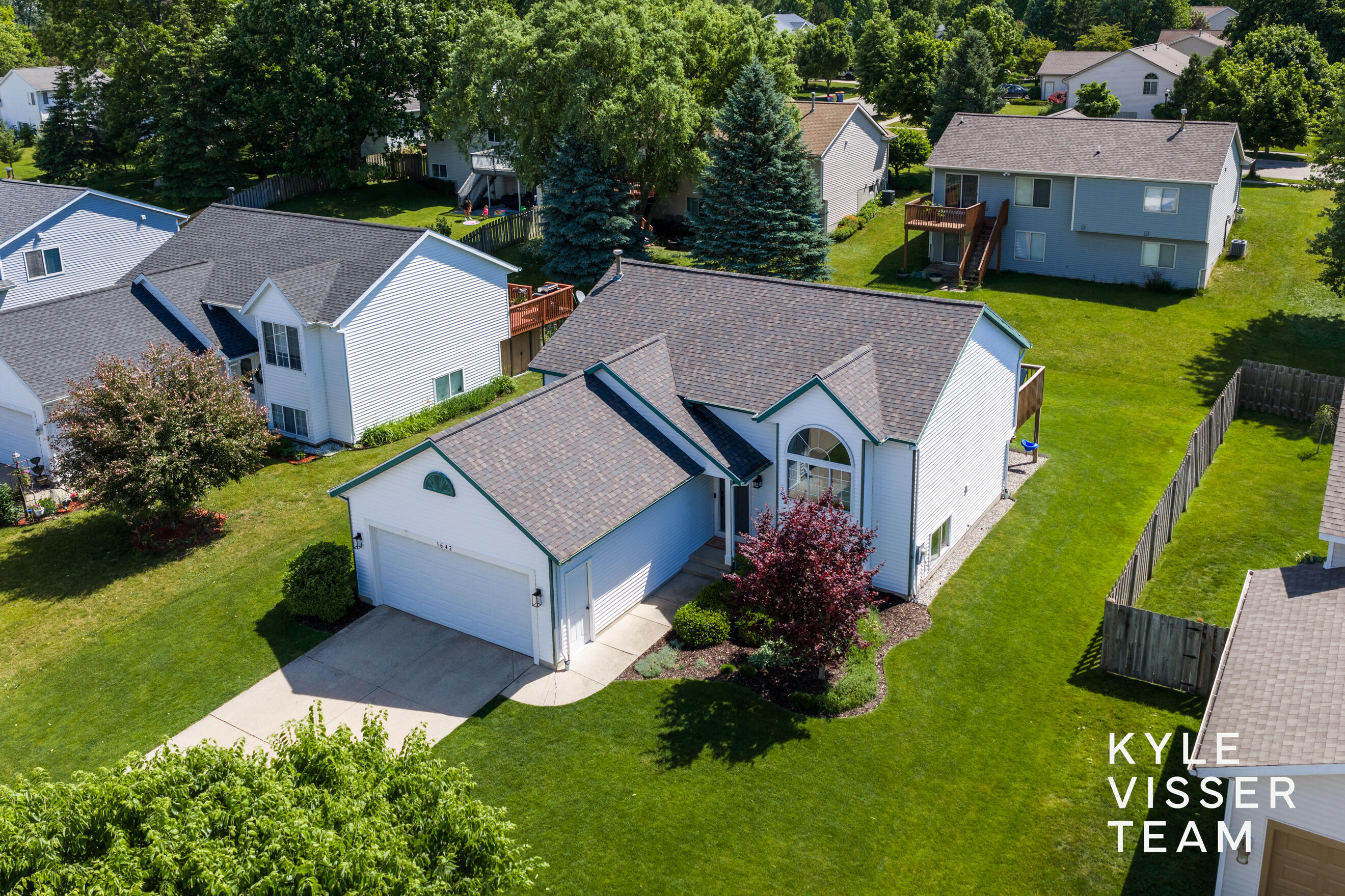 1642 Simmons Avenue NE Grand Rapids MI 49505