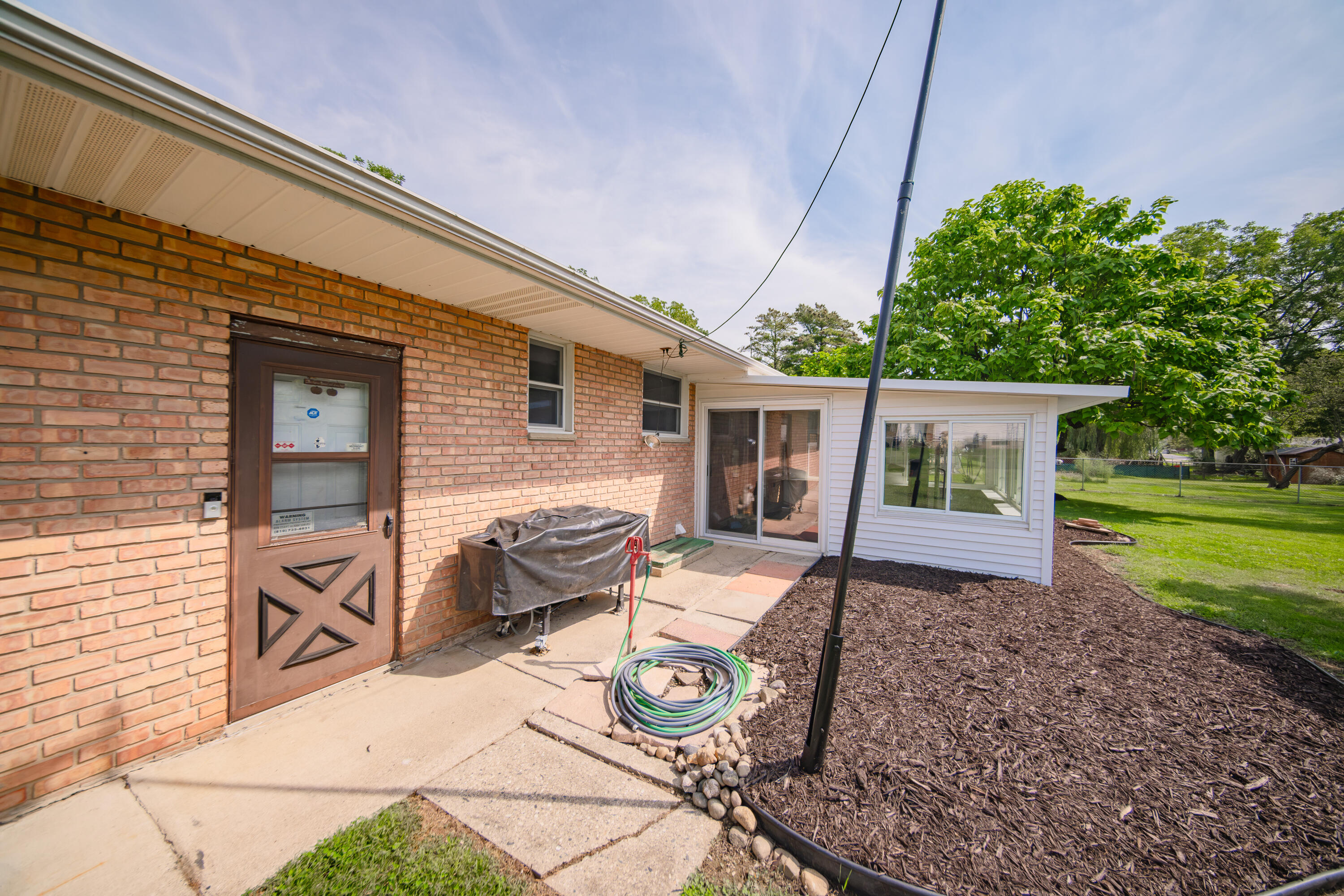 3427 W Shiawassee Avenue Fenton MI 48430