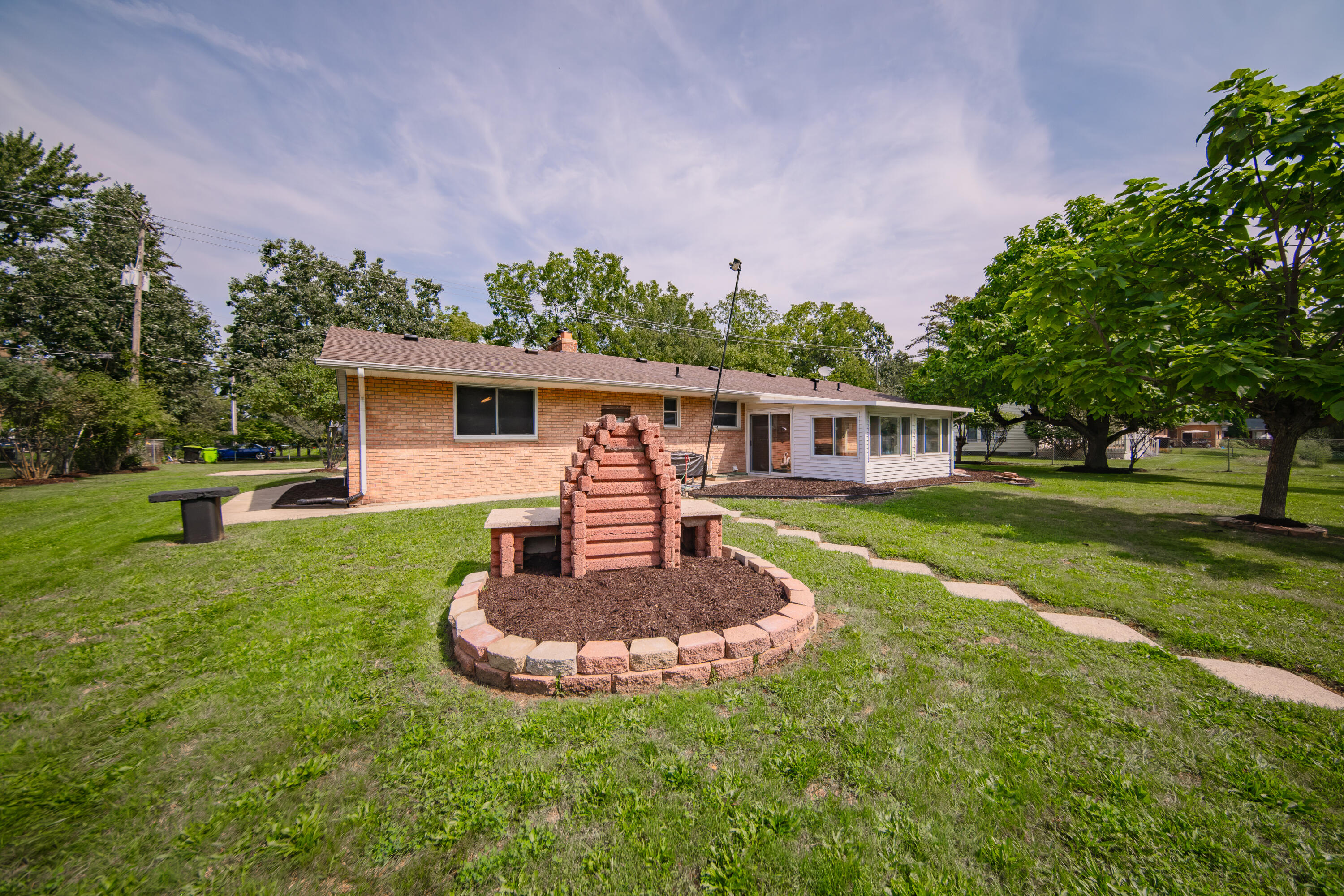 3427 W Shiawassee Avenue Fenton MI 48430