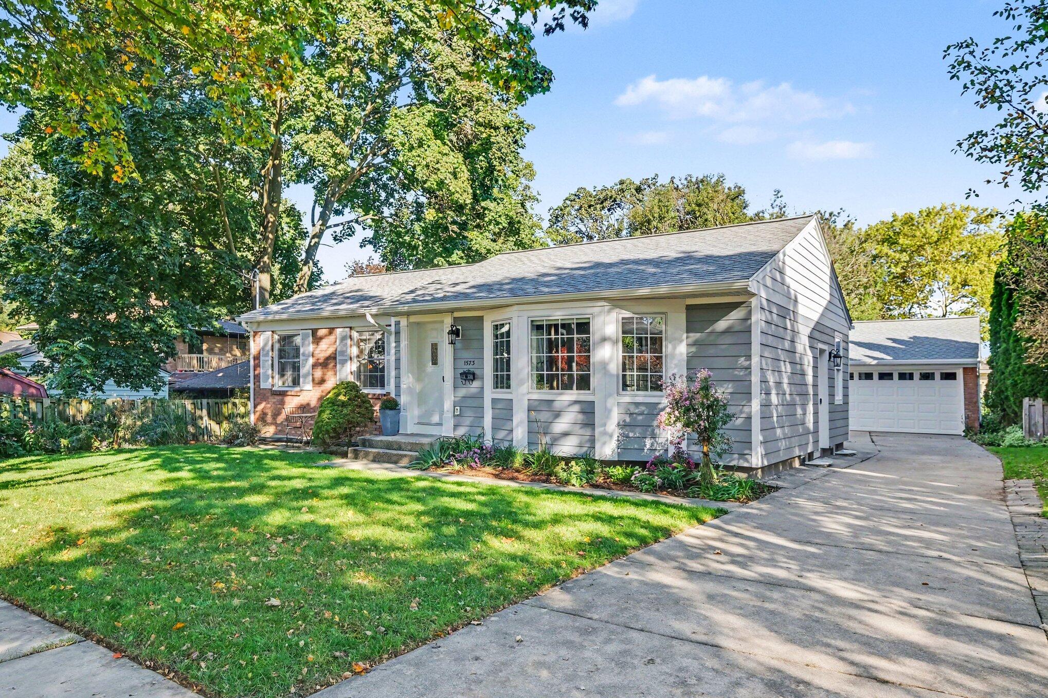 1573 E Terrace Street NE Grand Rapids MI 49503
