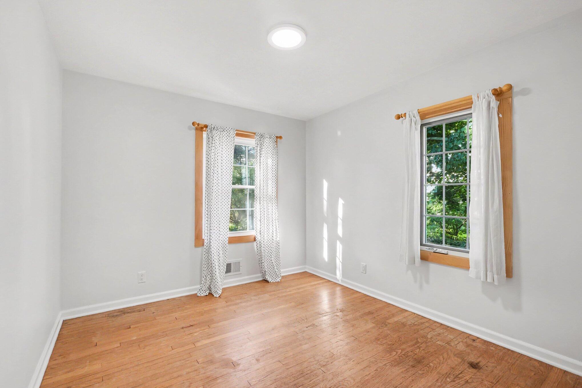 1573 E Terrace Street NE Grand Rapids MI 49503