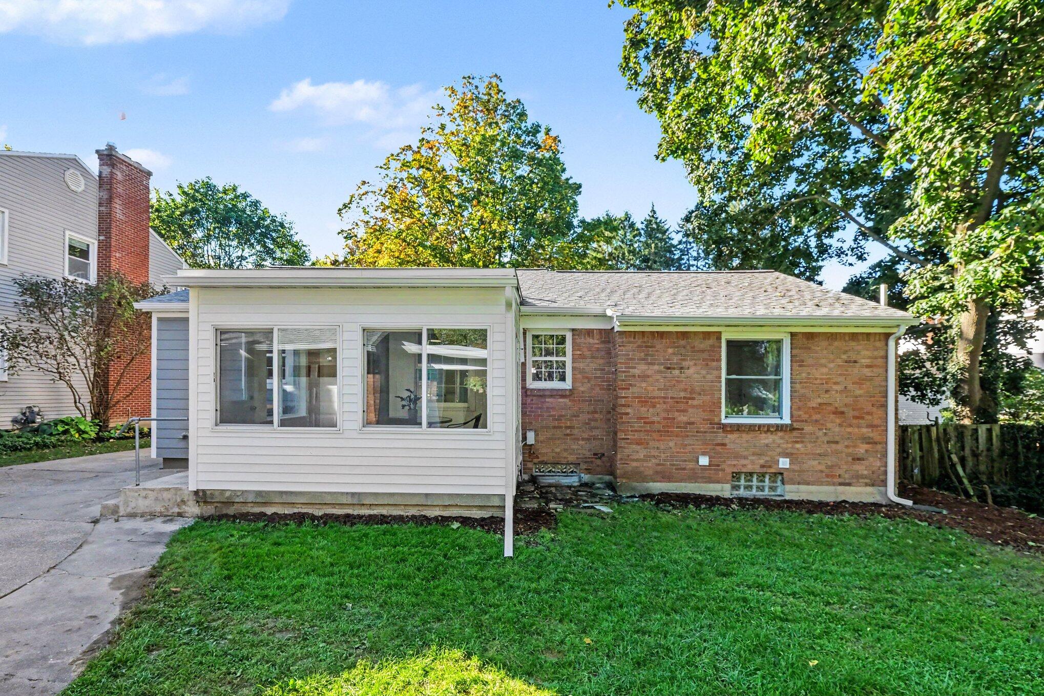1573 E Terrace Street NE Grand Rapids MI 49503