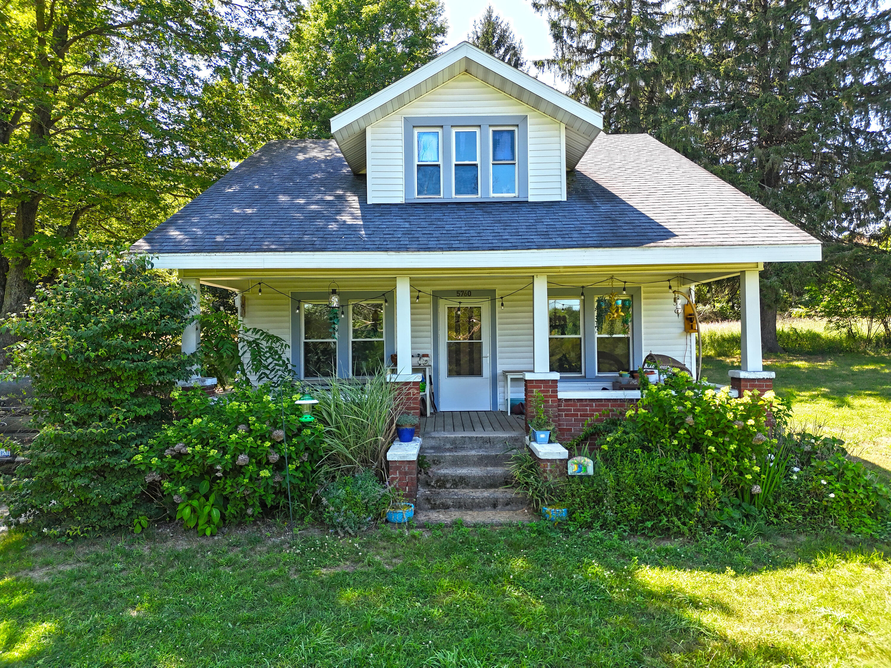 5760 Martin Road Coloma MI 49038