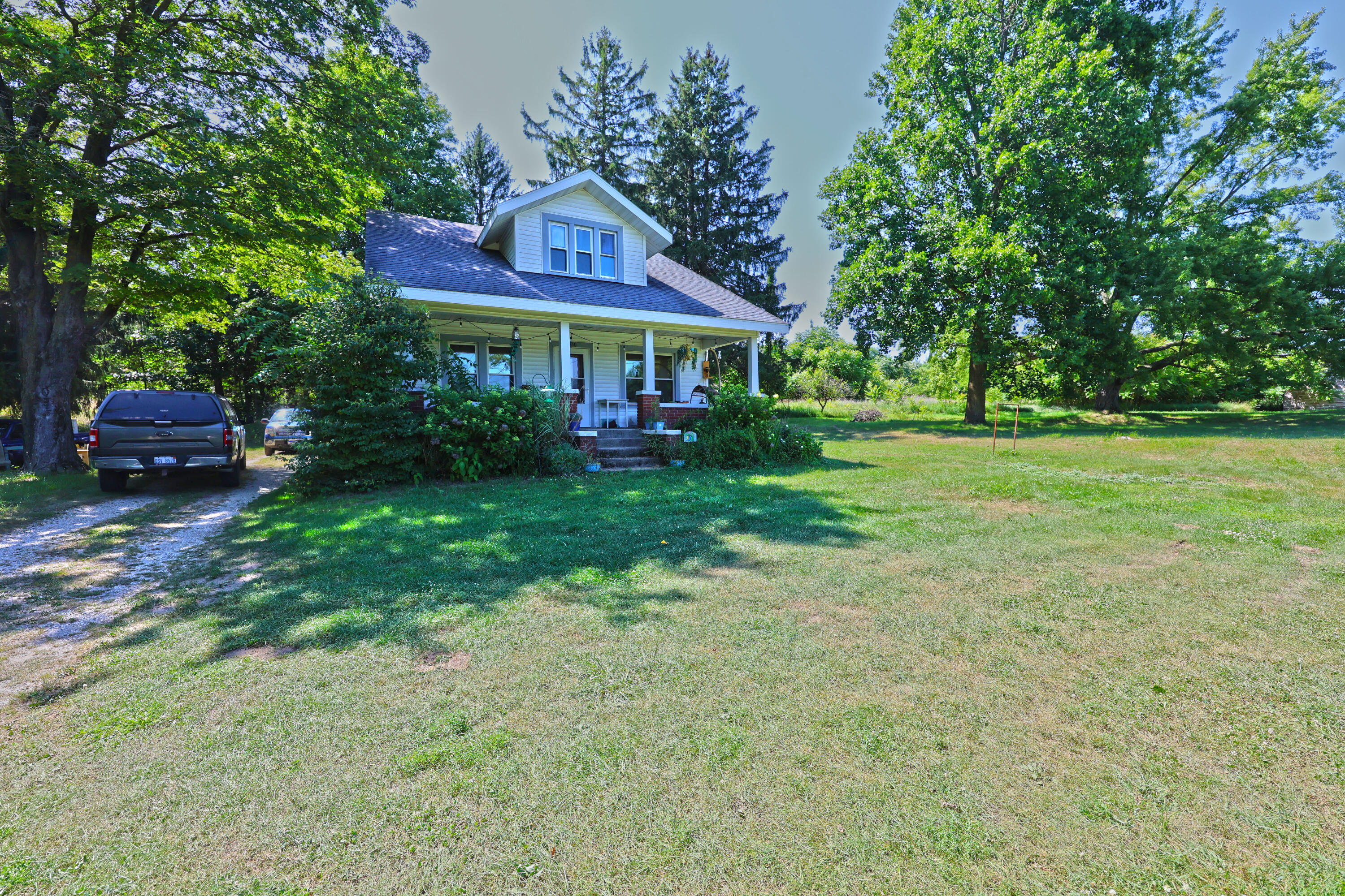 5760 Martin Road Coloma MI 49038