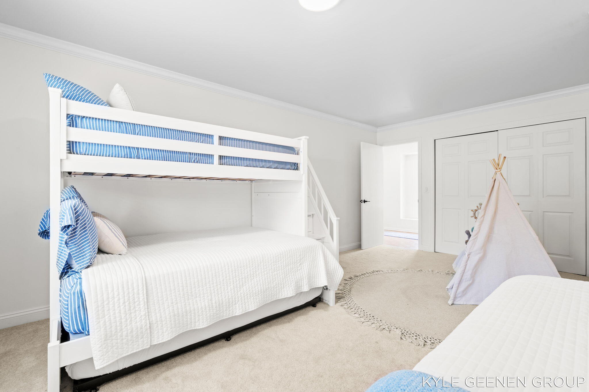 1729 Waukazoo Drive Holland MI 49424