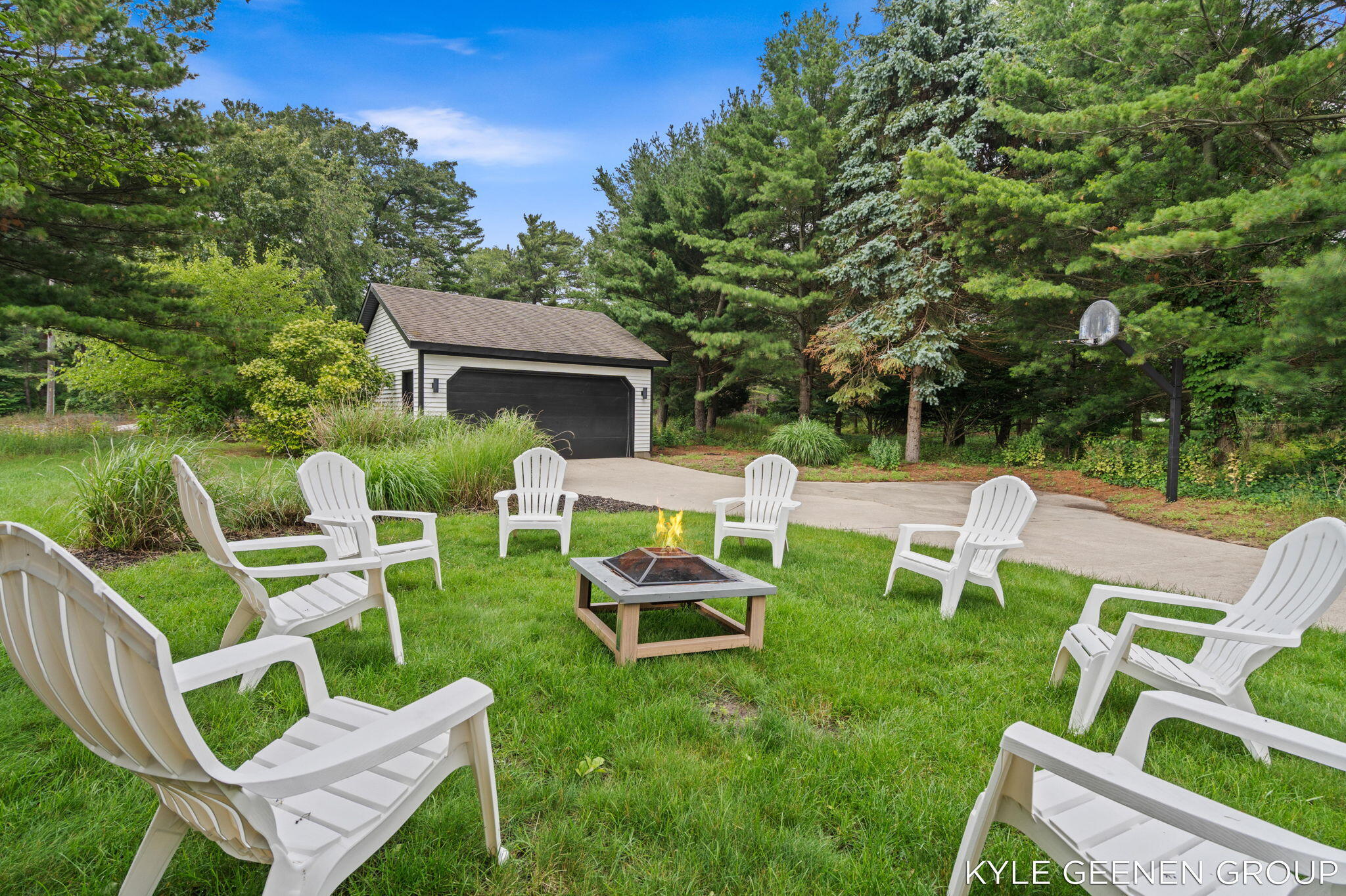 1729 Waukazoo Drive Holland MI 49424