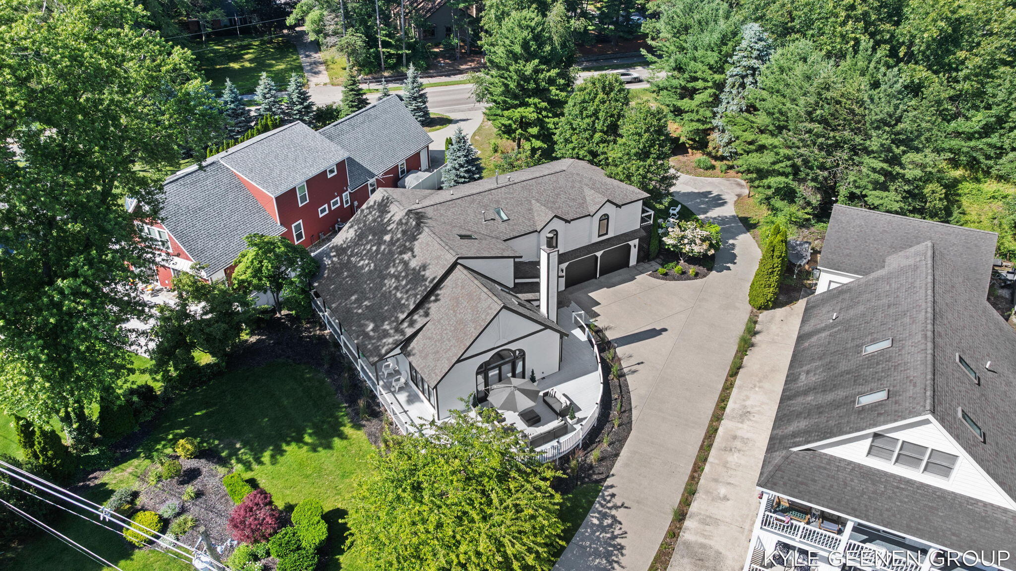 1729 Waukazoo Drive Holland MI 49424