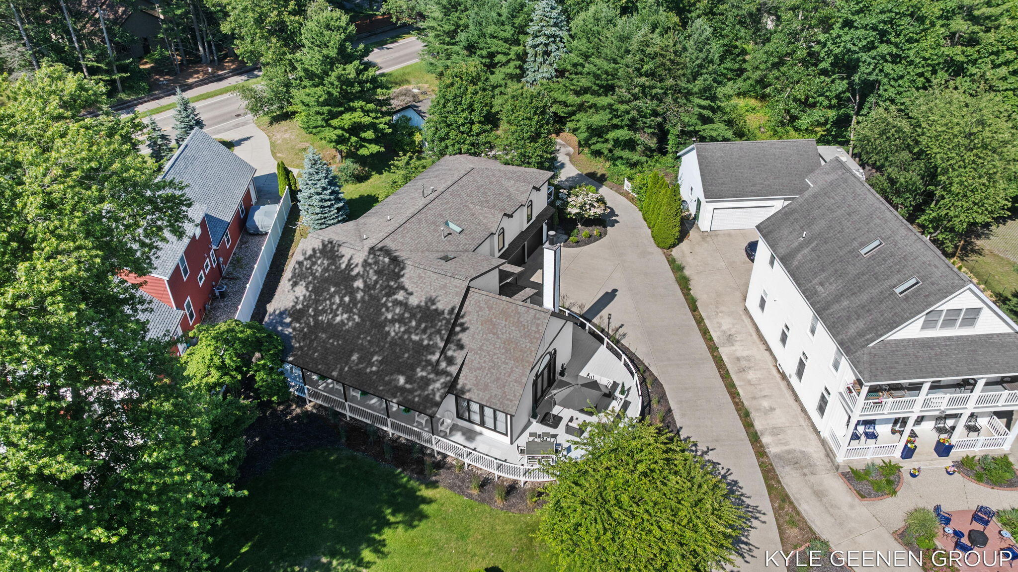 1729 Waukazoo Drive Holland MI 49424