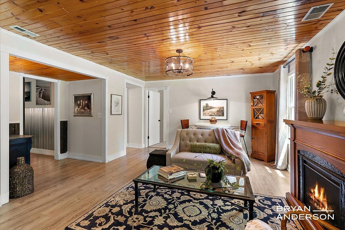 6260 Arroyo Vista Drive NE Rockford MI 49341