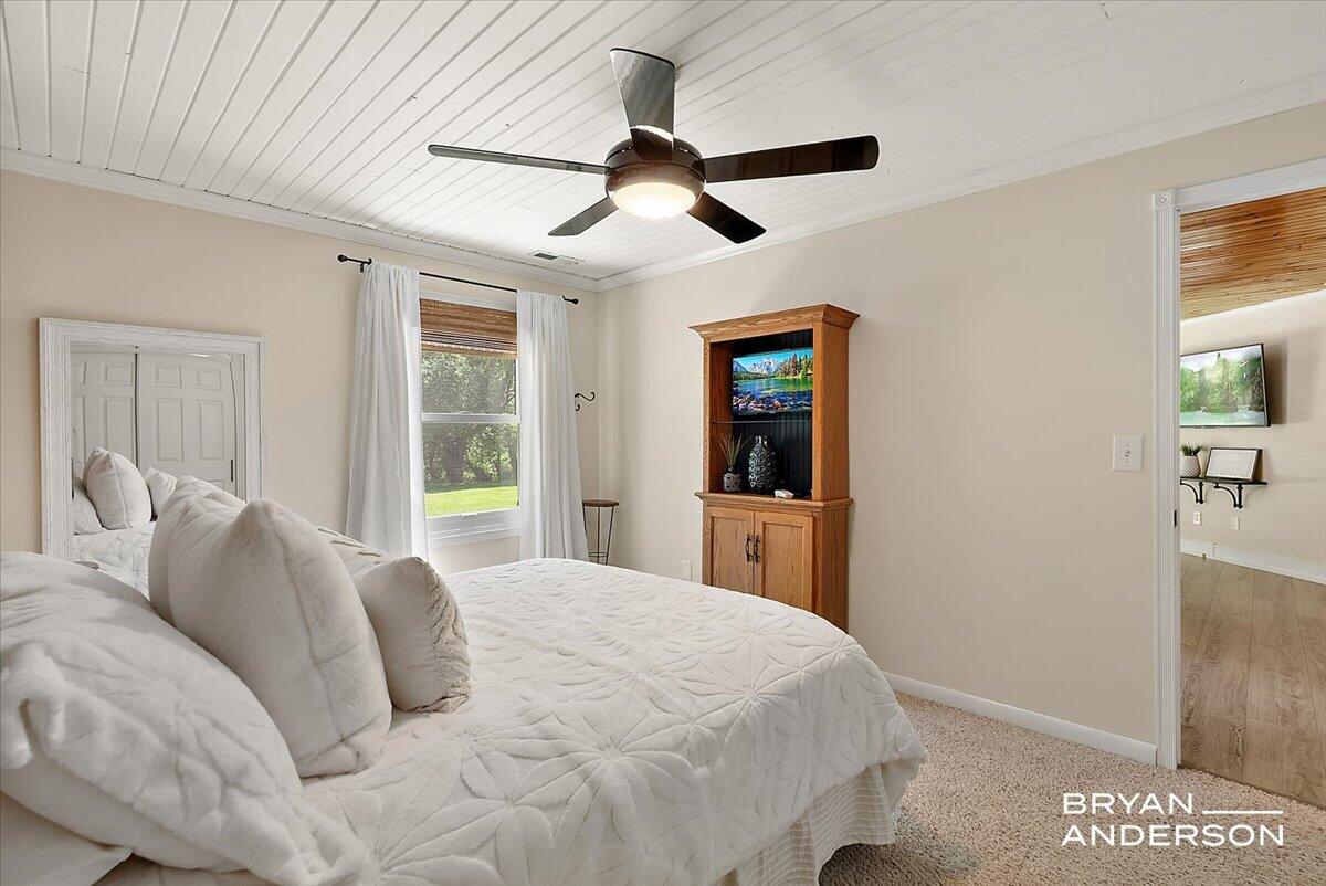 6260 Arroyo Vista Drive NE Rockford MI 49341