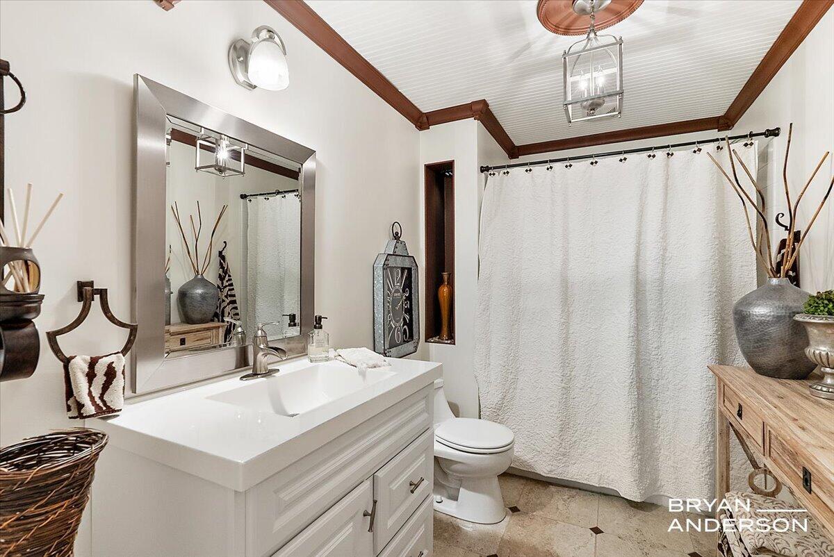 6260 Arroyo Vista Drive NE Rockford MI 49341