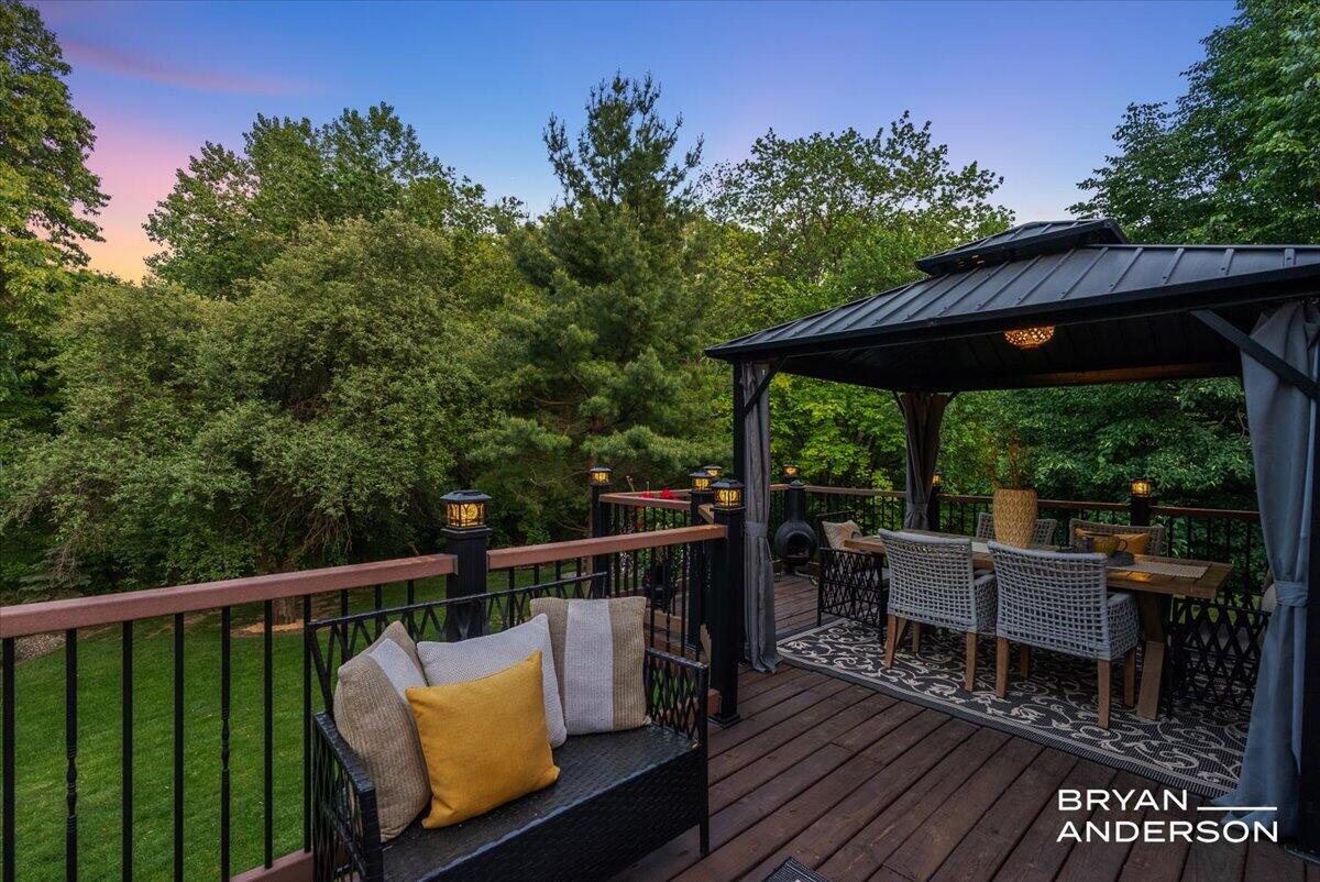6260 Arroyo Vista Drive NE Rockford MI 49341