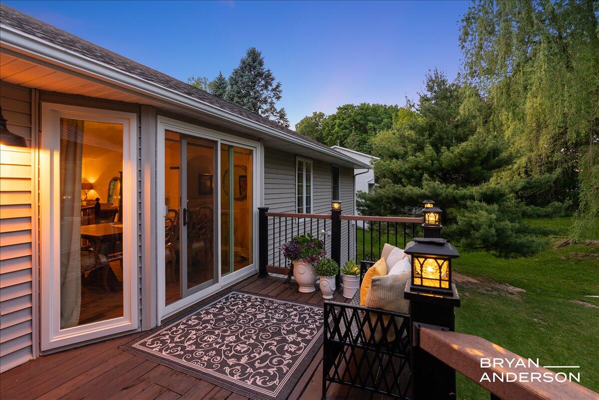 6260 Arroyo Vista Drive NE Rockford MI 49341